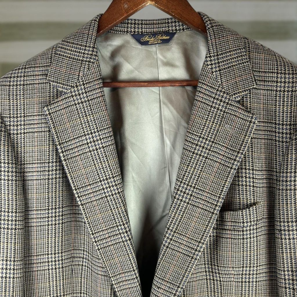 Brooks Brothers Brooks Brothers Blazer Mens 44 Gray Plaid Wool Tweed Two-Button Notch Lapel Single Breasted Sport Coat Long USA 2 Piece Business Casual Mens Size 44R - 1 Thumbnail