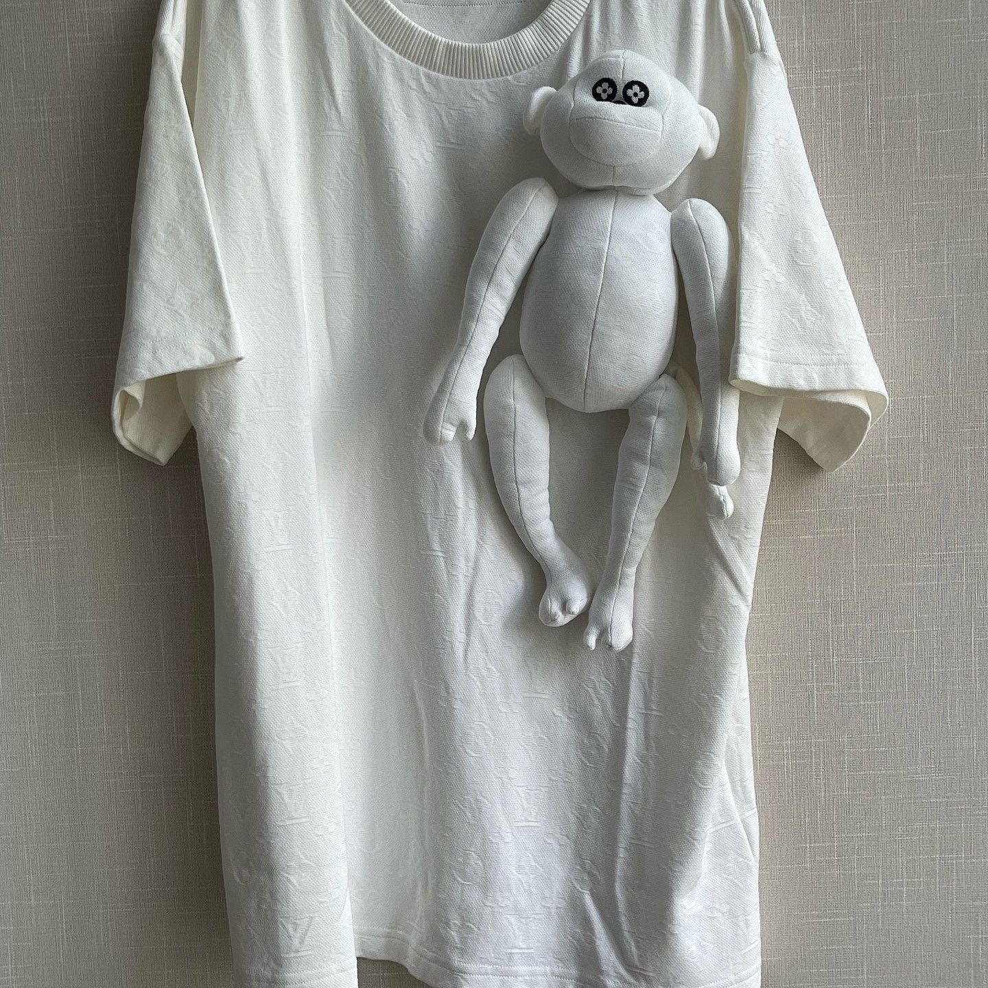Louis Vuitton Louis Vuitton Puppet Short Sleeve T-Shirt Size L Size US L / EU 52-54 / 3 - 1 Thumbnail