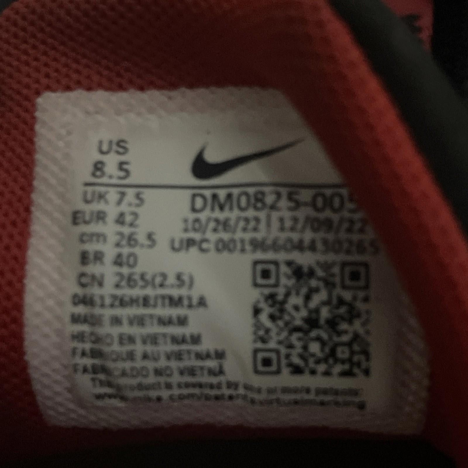 Nike Nike Giannis Immortality 2 Black University Red Wolf sz 8.5 Size US 8.5 / EU 41-42 - 4 Thumbnail