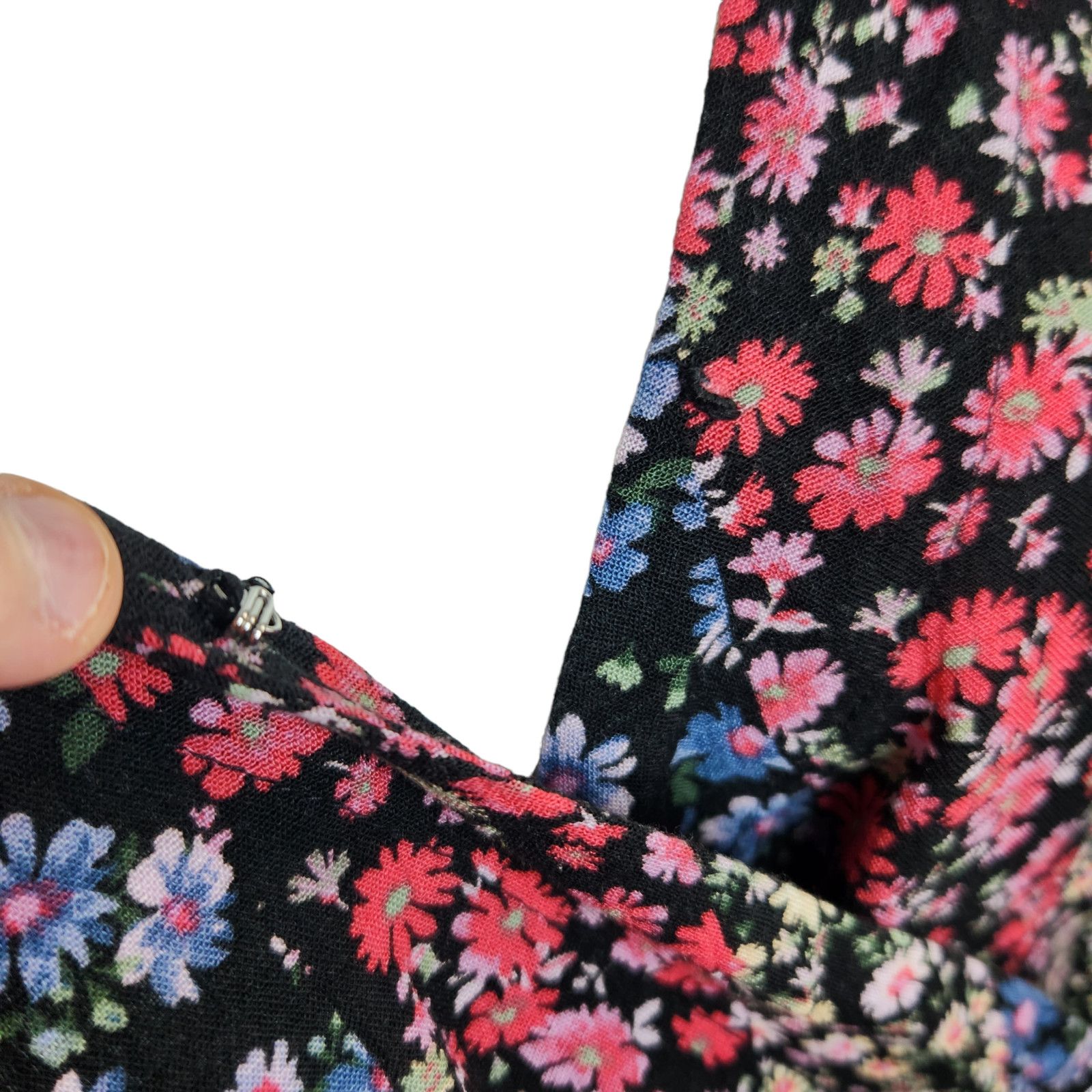 American Eagle Outfitters American Eagle Womens Small Floral V-Neck Cottagecore Blouse Size S / US 4 / IT 40 - 16 Thumbnail