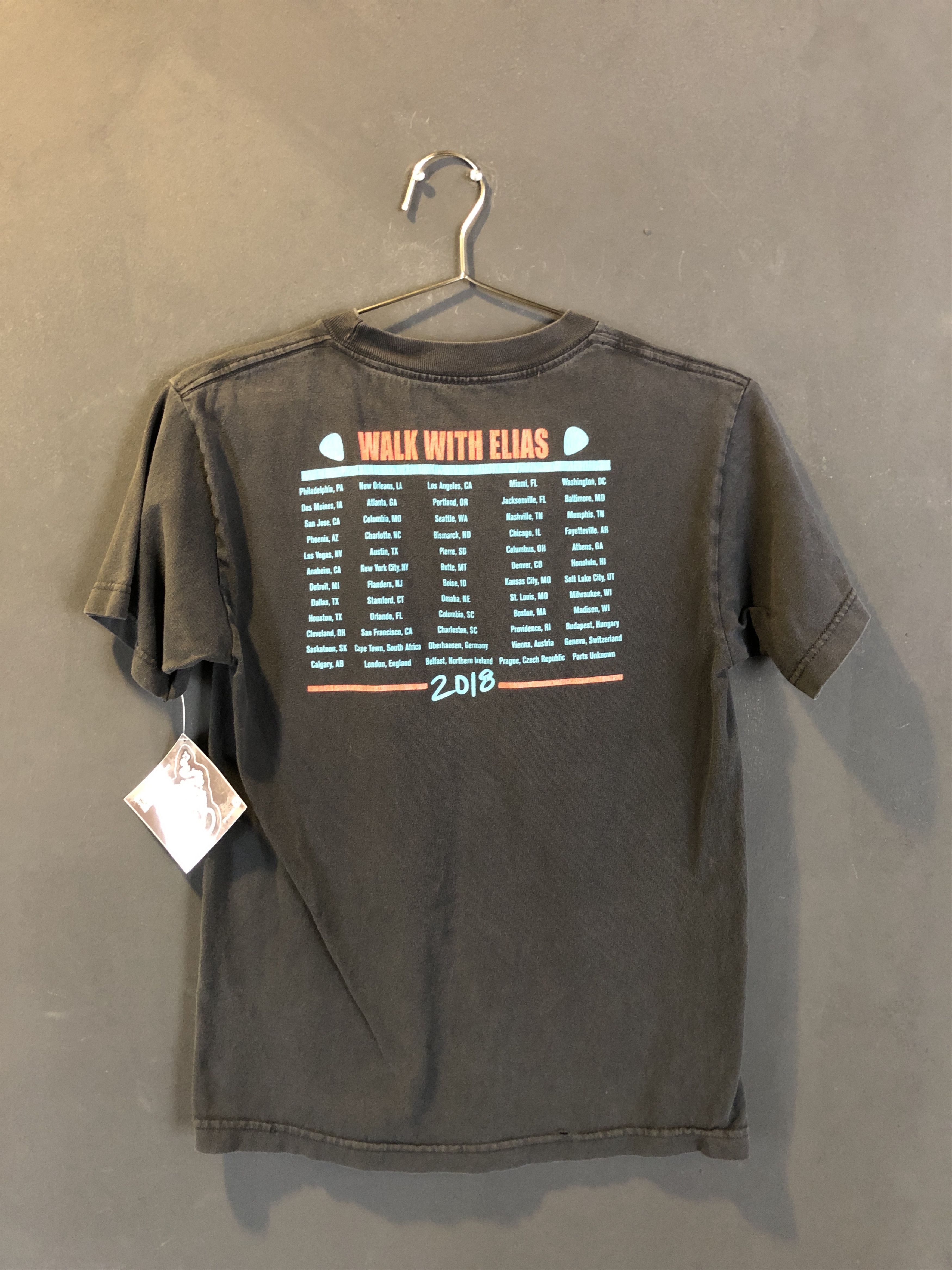 Other WWE Walk with Elias 2018 Worl Tour T-Shirt Size US S / EU 44-46 / 1 - 3 Thumbnail