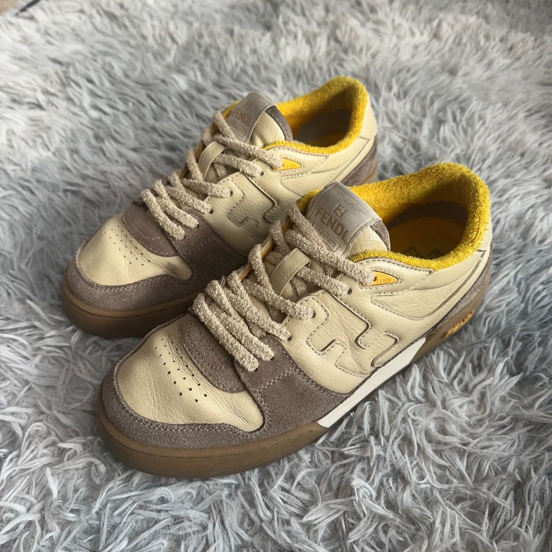 Fendi Fendi Beige Lowtop Sneakers 40 Men Size US 7.5 / EU 40-41 - 1 Thumbnail