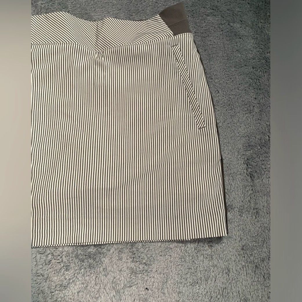 Athleta Athleta Skort Womens 8 Regular Beige Textured Brooklyn Striped 16" Athletic Size ONE SIZE - 3 Thumbnail