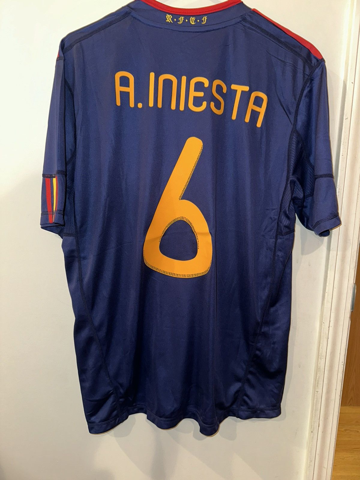 Other Spain 2010 Iniesta Jersey Size US M / EU 48-50 / 2 - 2 Thumbnail