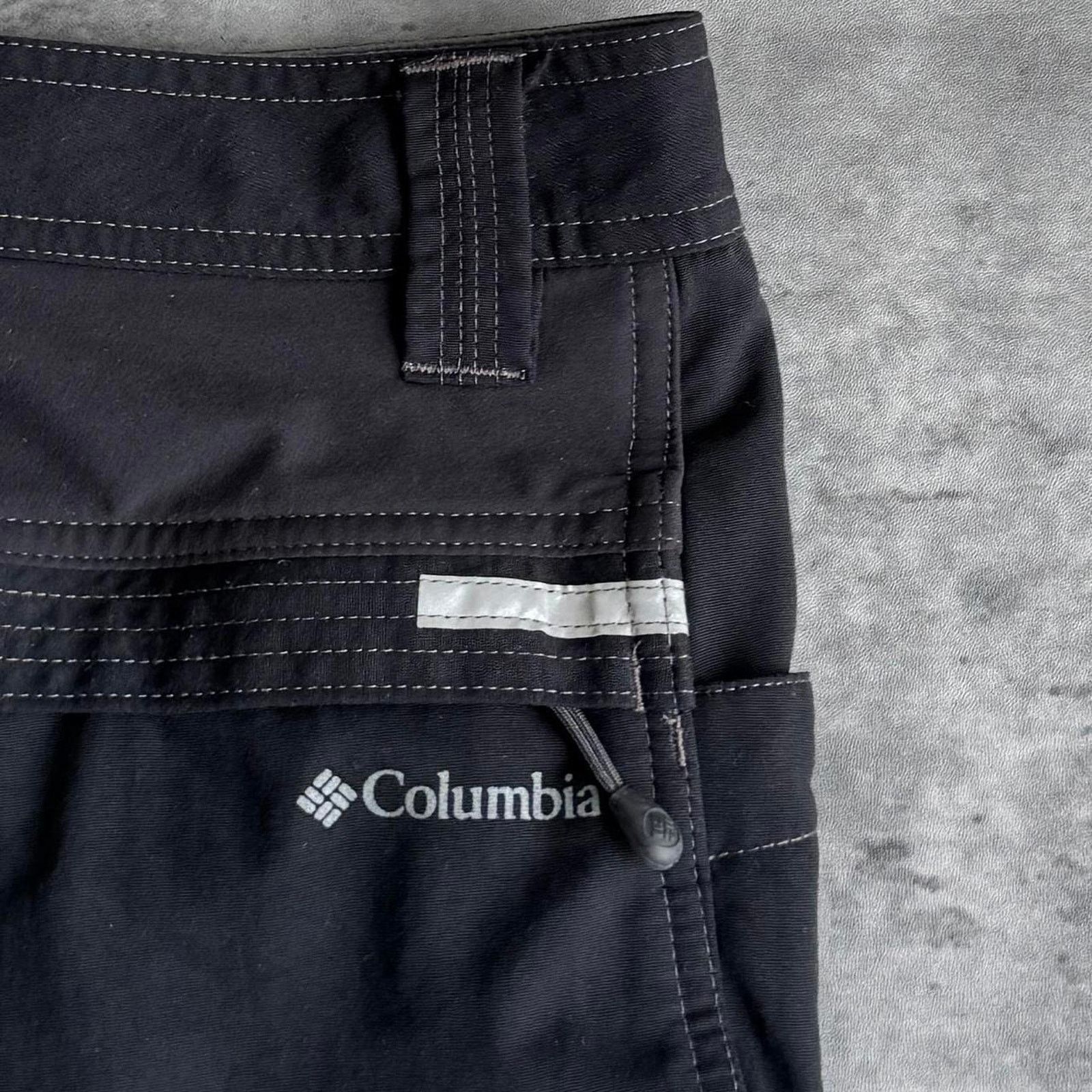 Columbia × Japanese Brand × Playboi Carti Vintage Y2K Columbia Black Technical Cargo Skater Pants Size US 34 / EU 50 - 4 Thumbnail