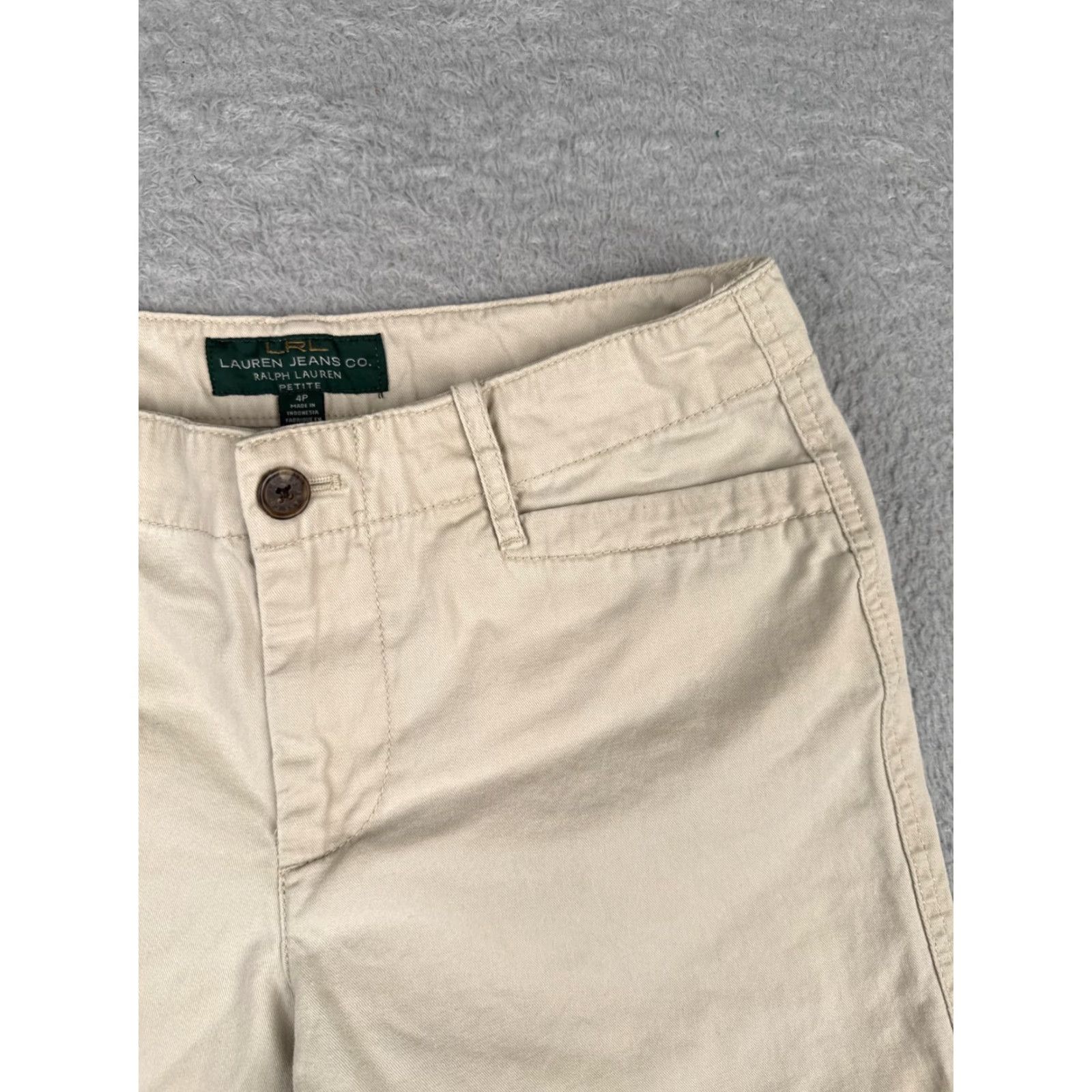 Ralph Lauren Vintage Lauren Ralph Lauren Women's Shorts 4P Beige Cotton Chino Mid Rise 6in Inseam Casual Activewear Summer Size 27" / US 4 / IT 40 - 5 Thumbnail