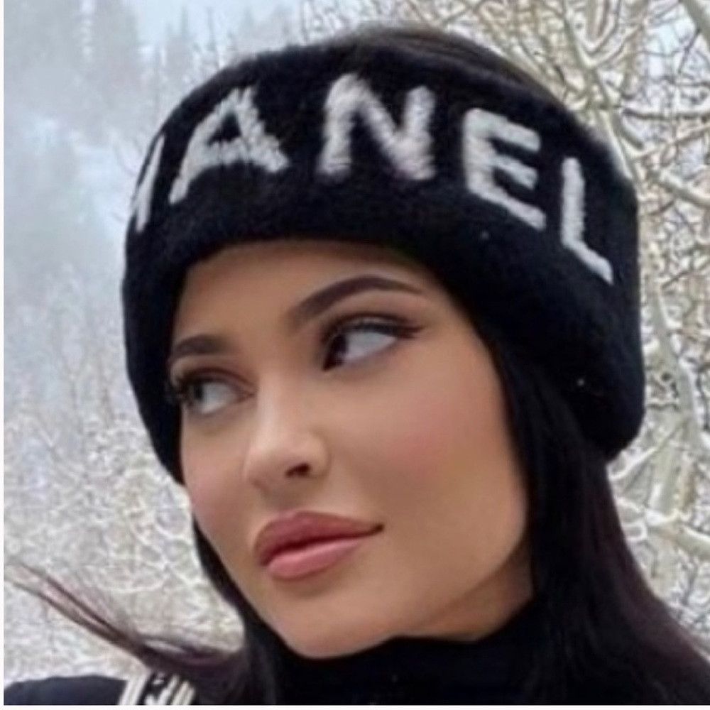 Chanel Chanel beanie from dame ski collection. Size ONE SIZE - 2 Thumbnail