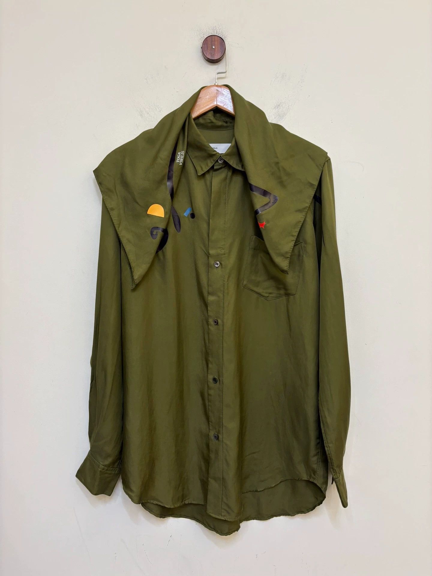 TOGA VIRILIS Toga Virilis Detachable Scarf Shirt 95% New Size 48 Size US M / EU 48-50 / 2 - 1 Thumbnail