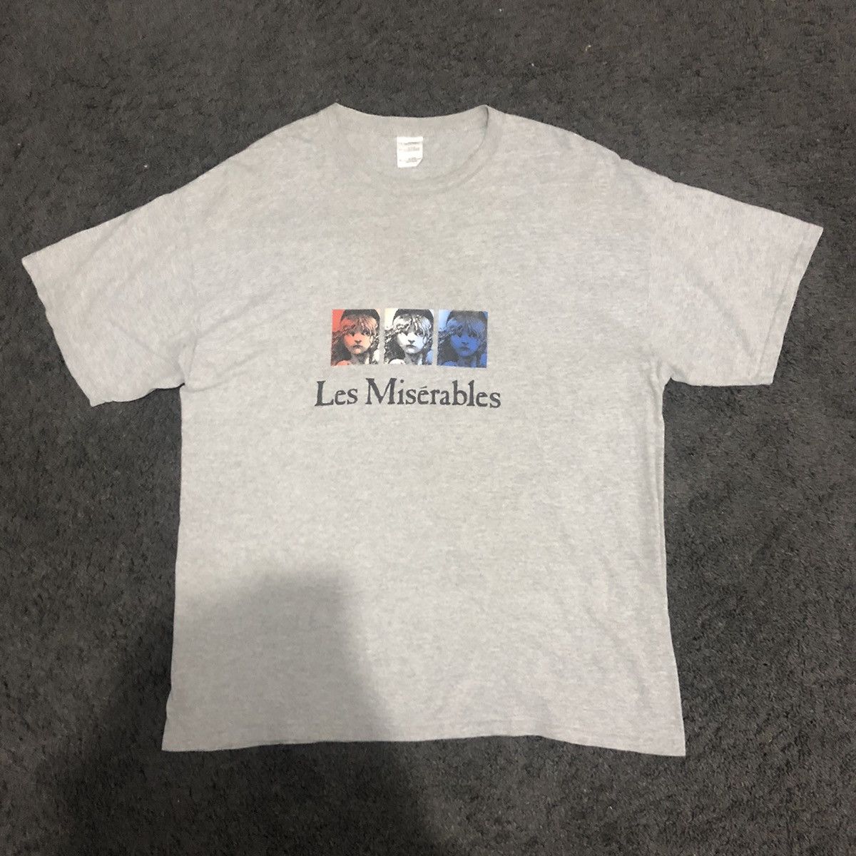 Vintage Vintage les miserables t shirt Size US XL / EU 56 / 4 - 1 Thumbnail