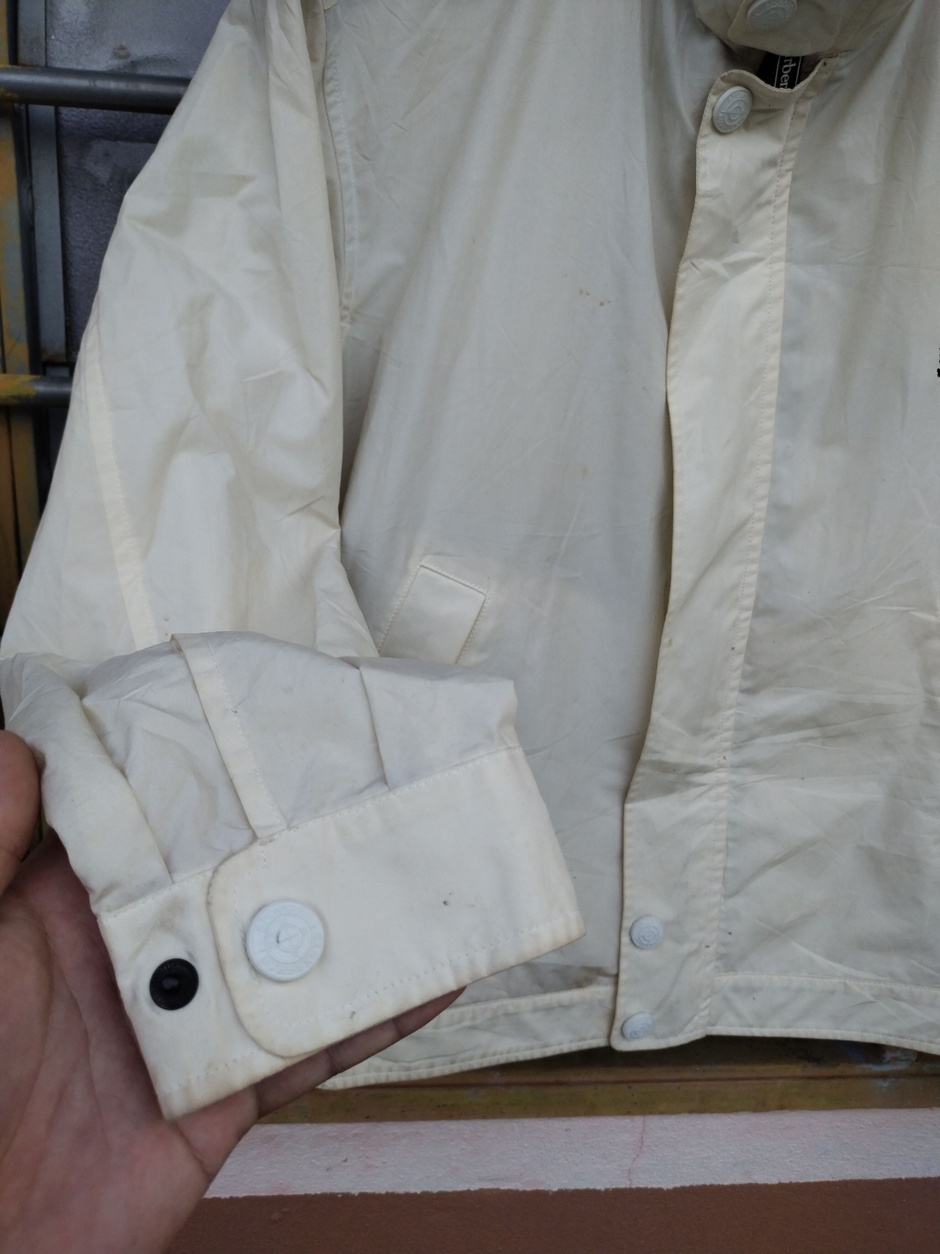 Burberry Vintage Burberry Sport Light Jacket Cream Size US M / EU 48-50 / 2 - 3 Thumbnail