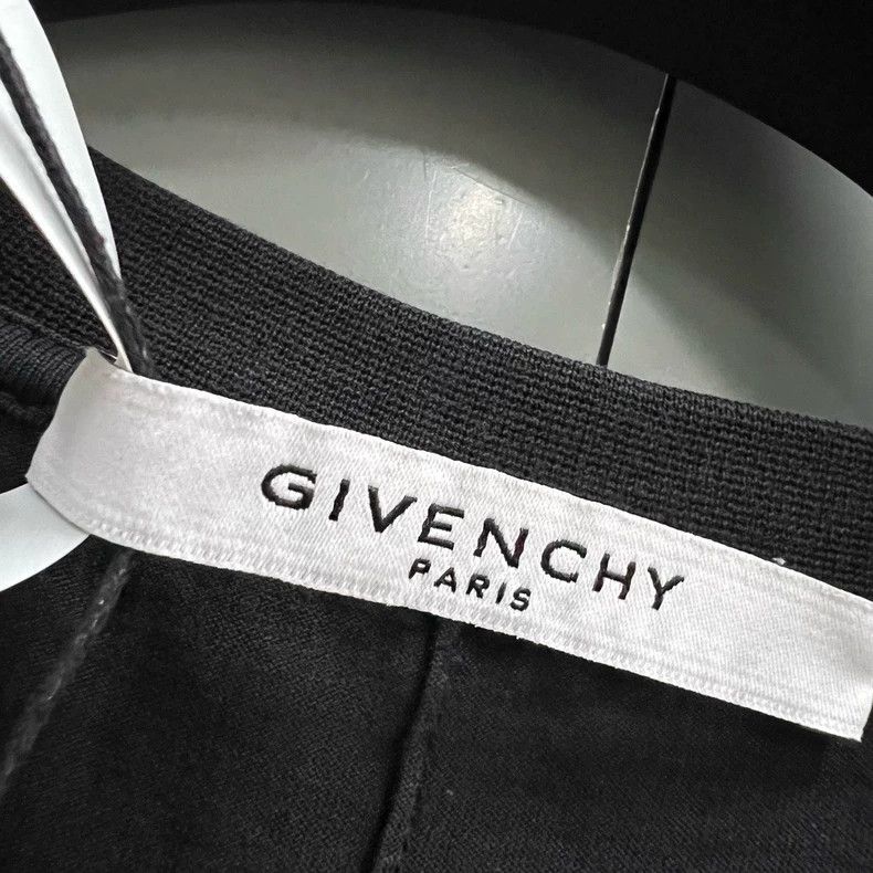 Givenchy Givenchy Graffiti Cross Logo Printed Short Sleeve Size US M / EU 48-50 / 2 - 4 Thumbnail