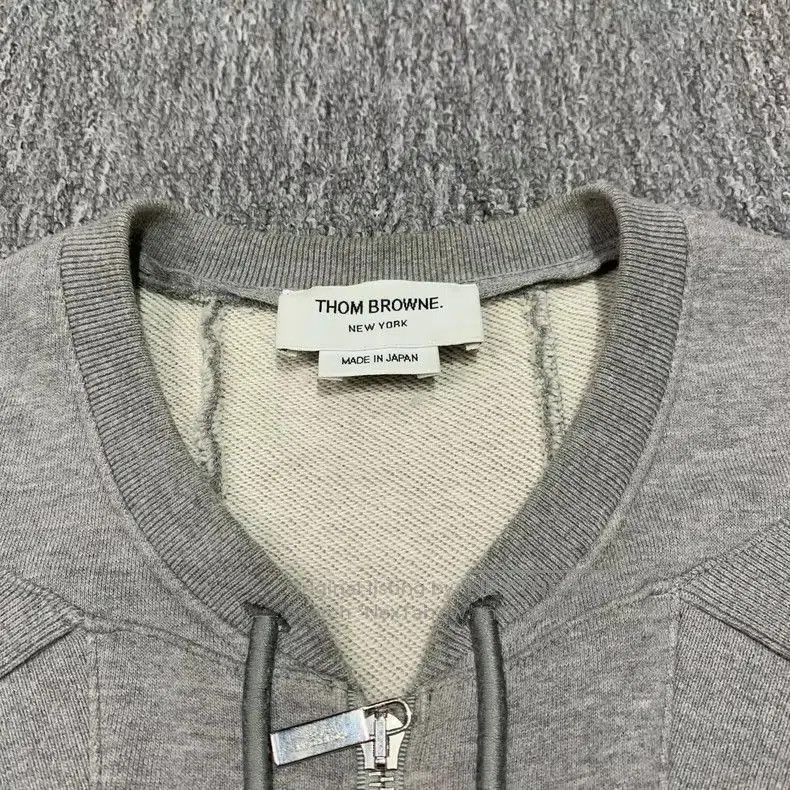 Thom Browne Thom Browne Gray 4. Size US S / EU 44-46 / 1 - 7 Thumbnail
