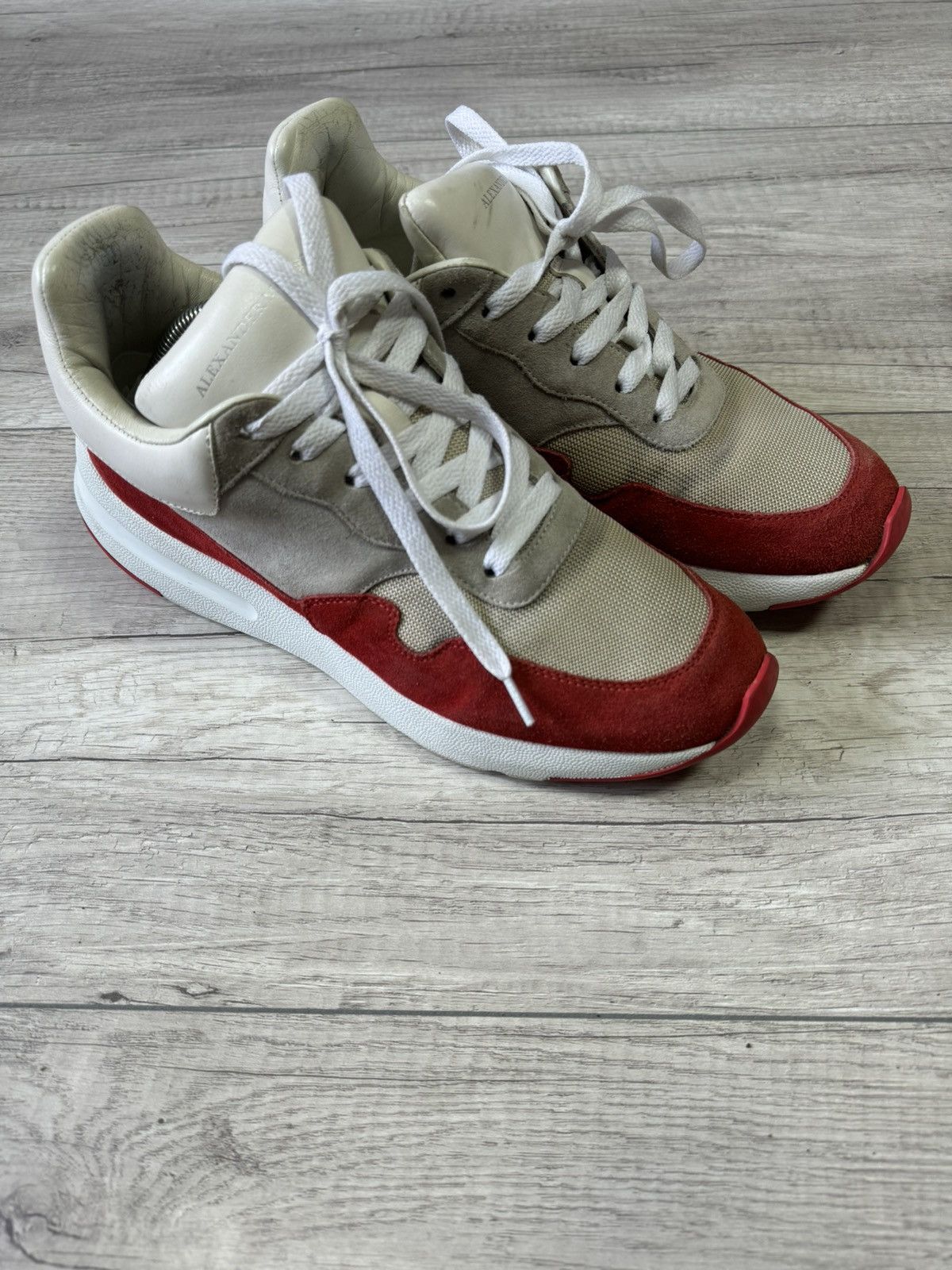 Alexander McQueen Alexander McQueen Runner Sneakers Size 41 Size US 8 / EU 41 - 2 Thumbnail