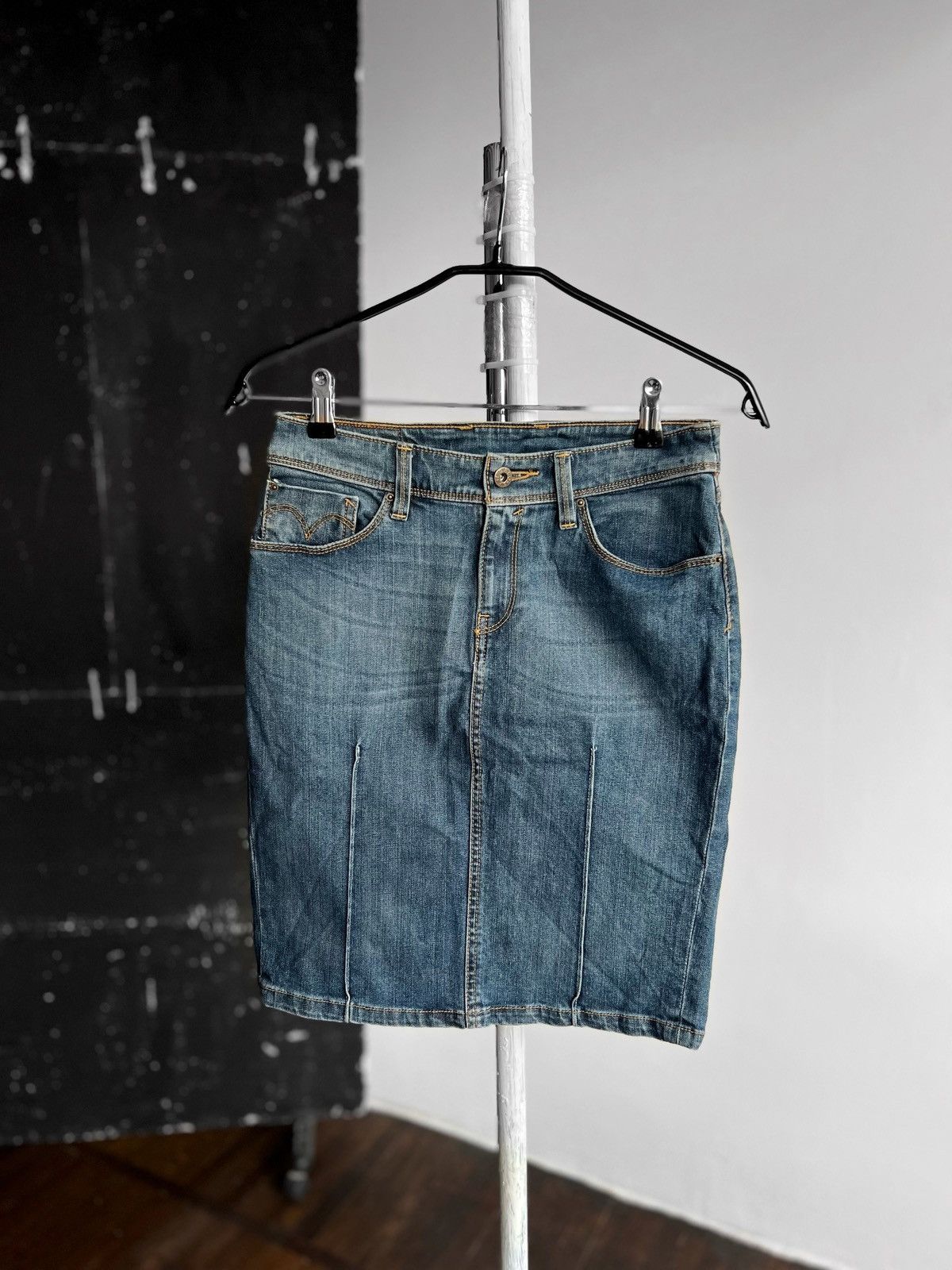 Levi's × Levi's Vintage Clothing × Vintage Levis Womens Vintage 00s High Waist Denim Jean Skirt Stretch Size 27" / US 4 / IT 40 - 1 Thumbnail