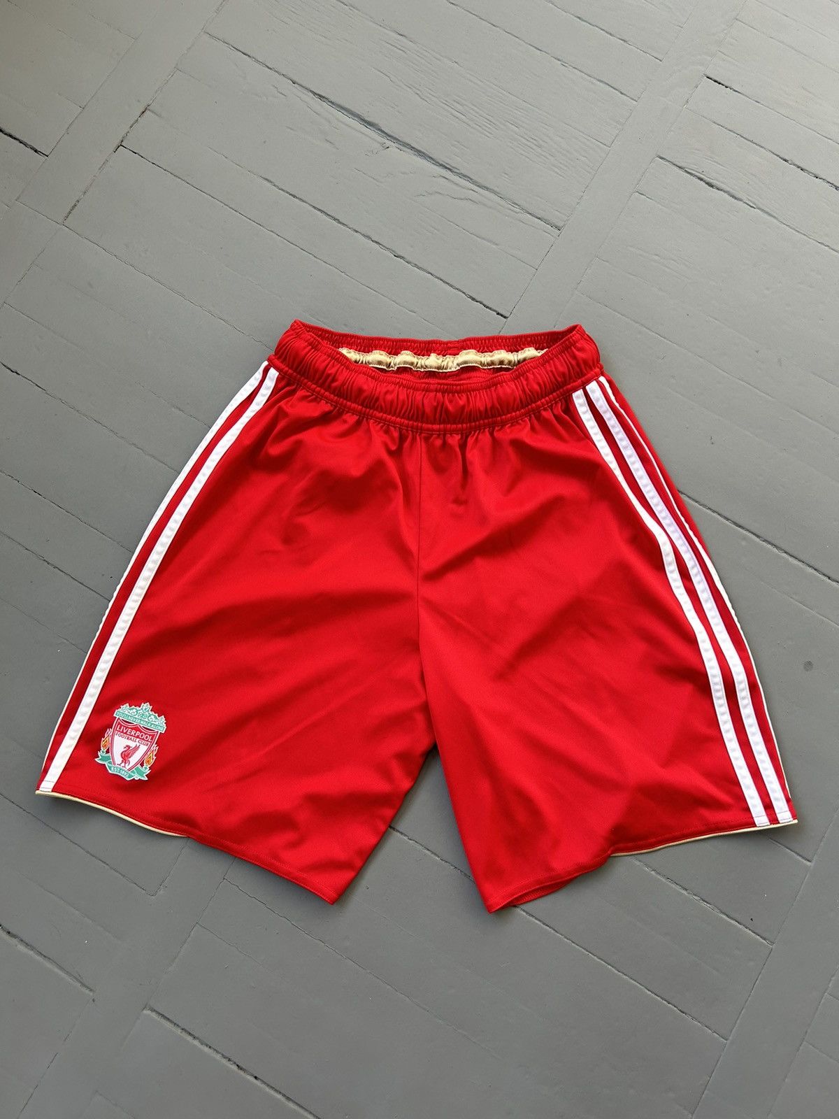 Other FC Liverpool shorts vintage Size US 32 / EU 48 - 1 Thumbnail