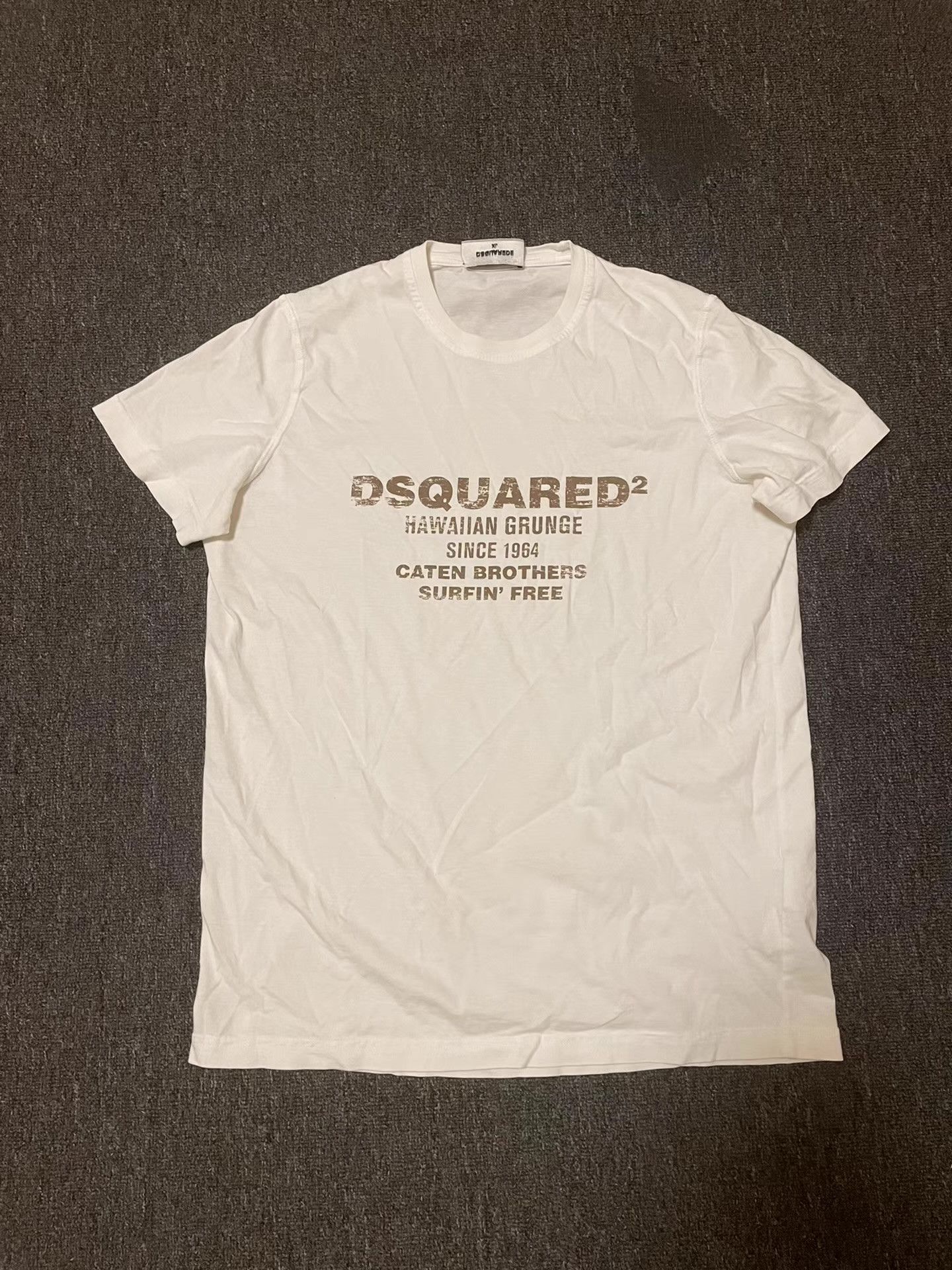 Dsquared2 DSquared2 (D2) Short Sleeve T-shirt Size US XL / EU 56 / 4 - 1 Thumbnail
