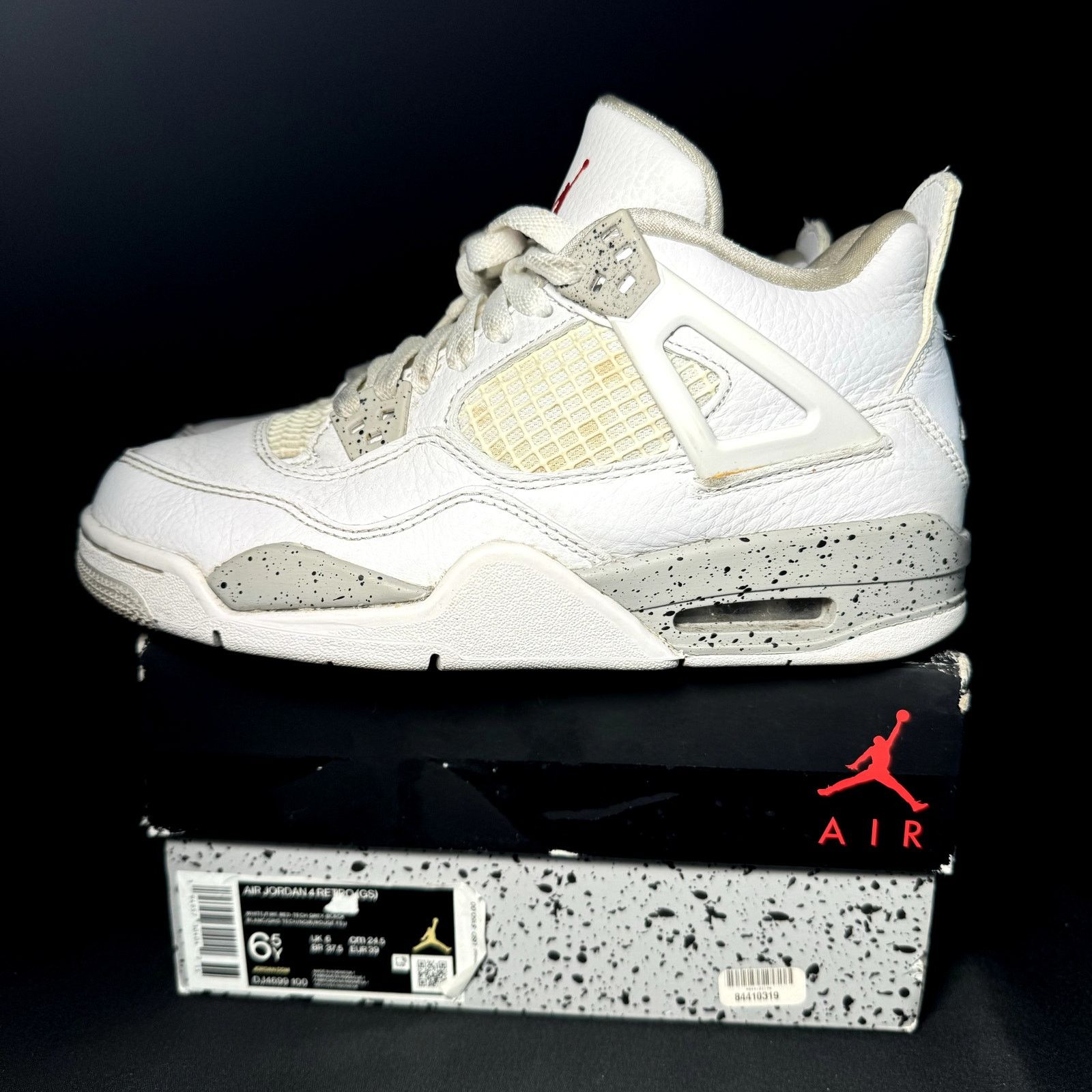 Jordan Brand × Nike Size 5.5 - Nike Air Jordan 4 Retro GS White Oreo 2021 Shoes Size US 5.5 / EU 38 - 9 Thumbnail