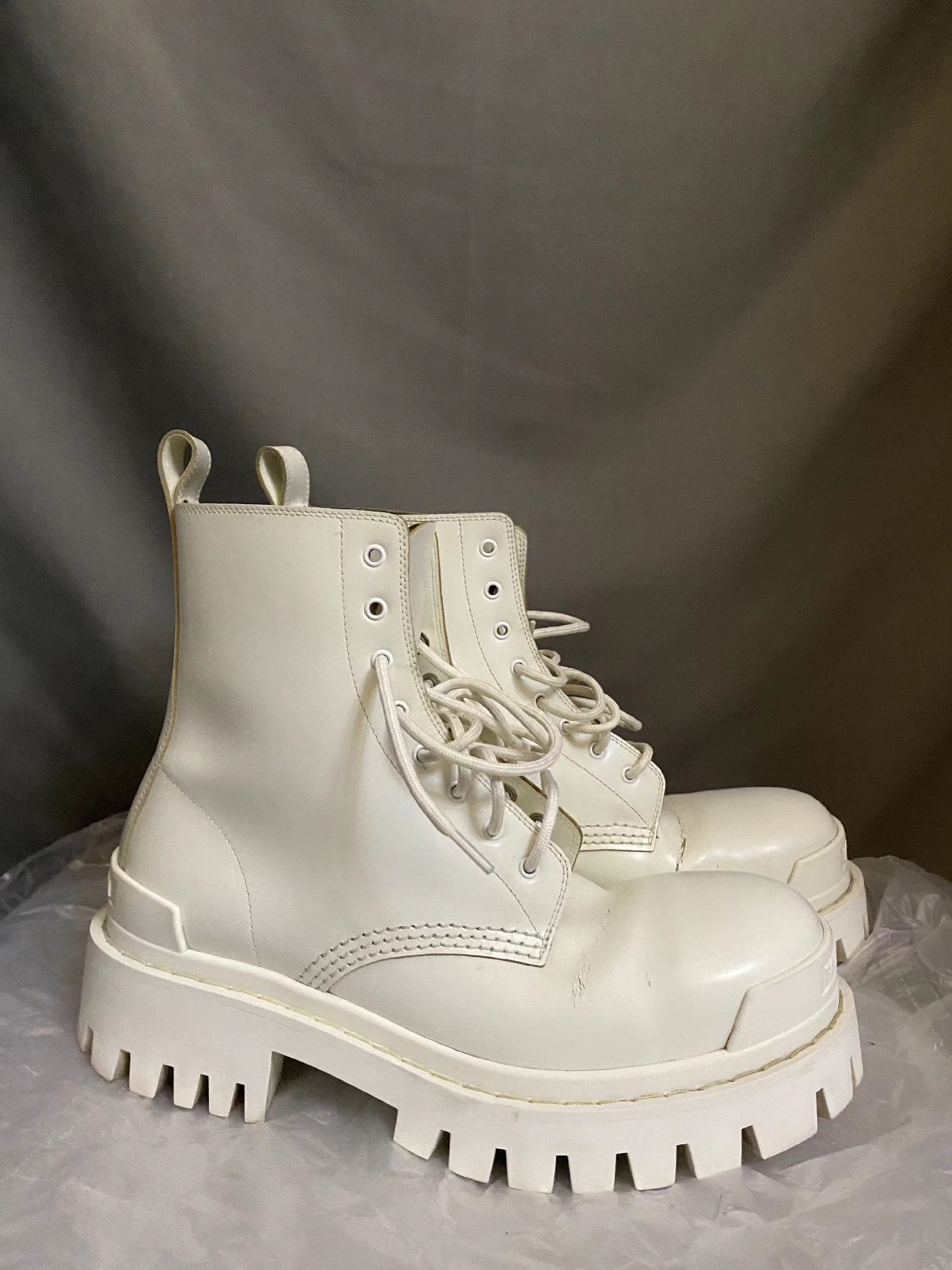 Balenciaga Balenciaga Strike white platform military boots Size US 7 / IT 37 - 5 Thumbnail