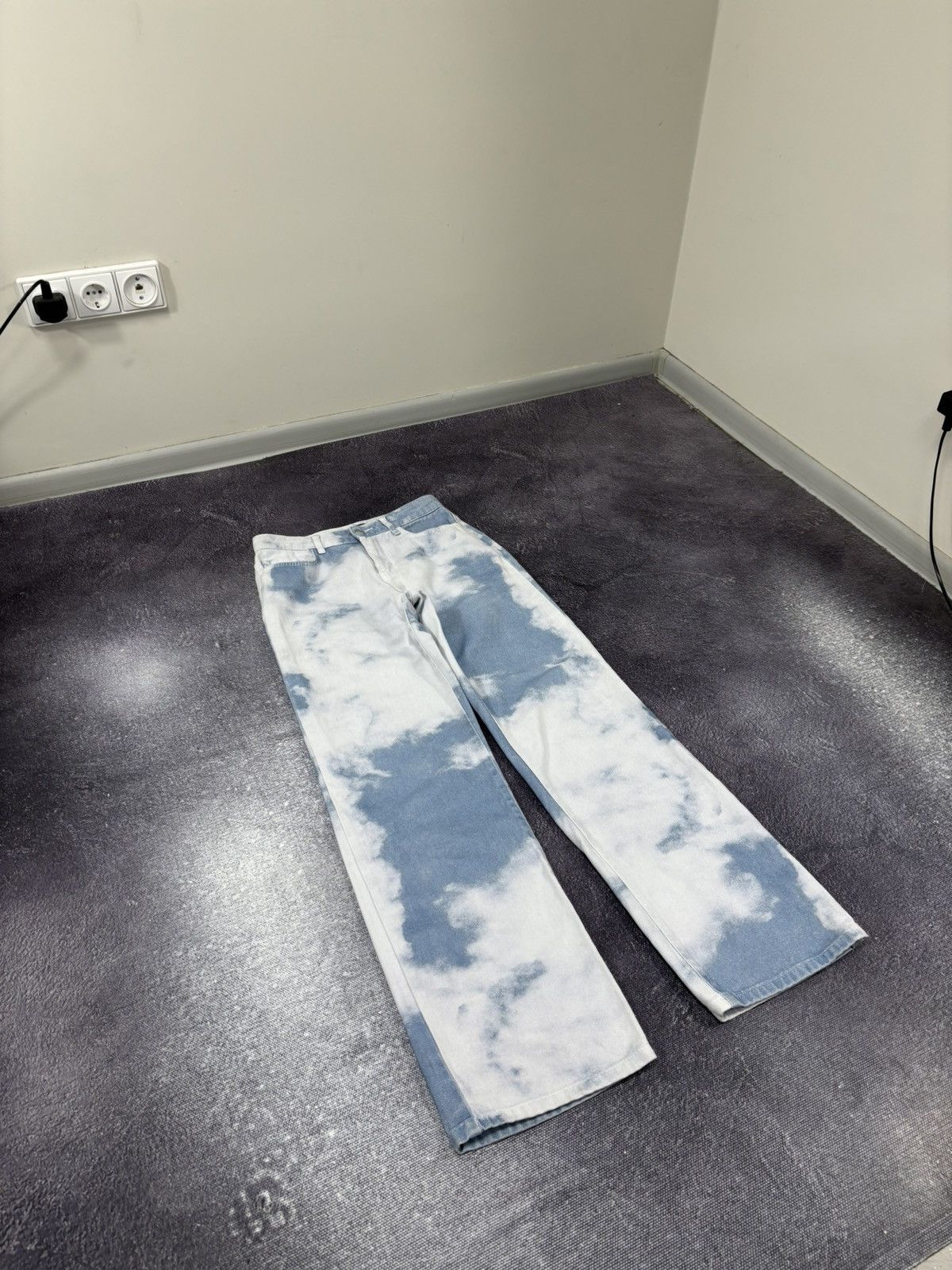 Jaded London Jaded London Sky Clouds Print Y2K Skate Hype Baggy Jeans Size US 26 / EU 42 - 3 Thumbnail
