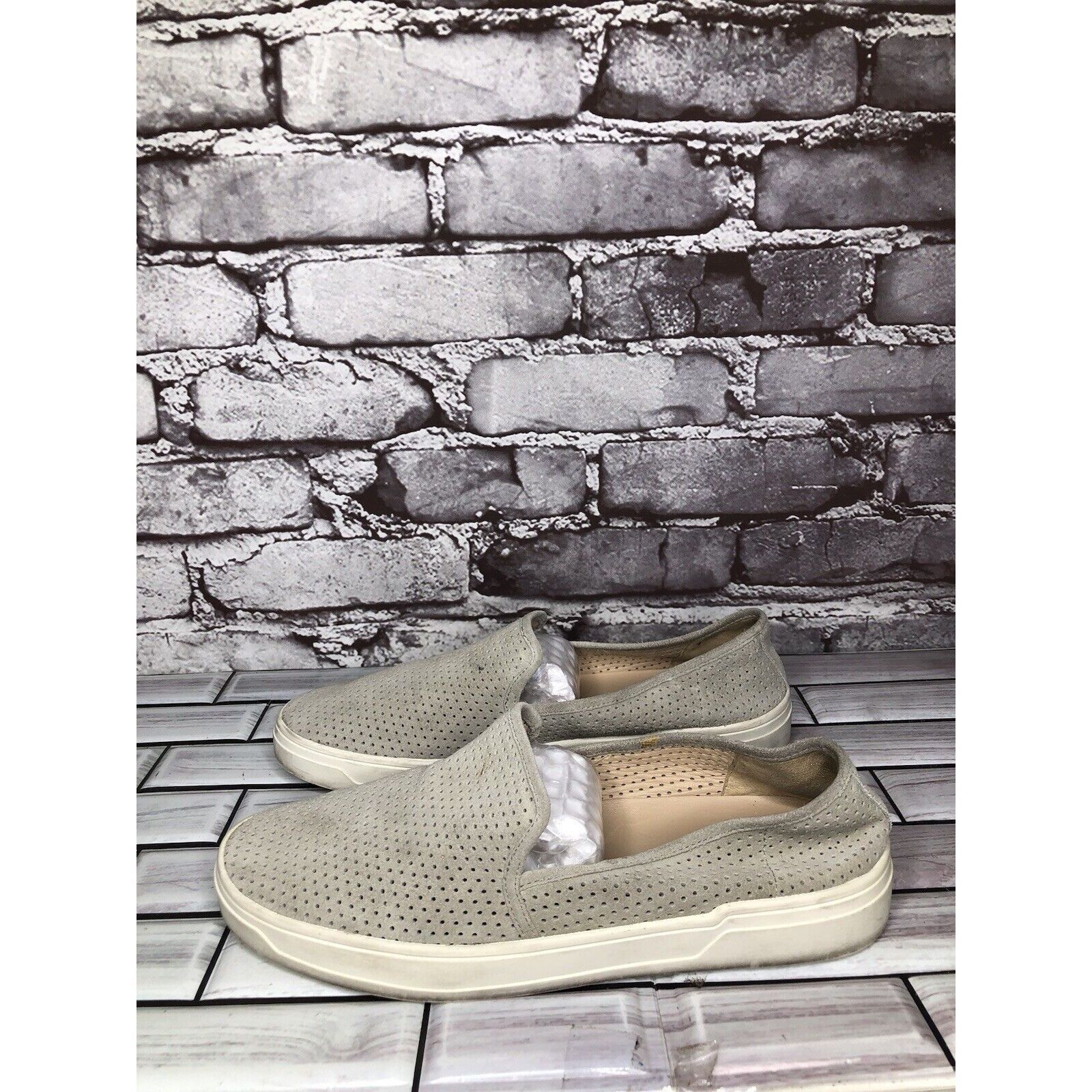 Other Via Spiga Grey Suede Leather Perforated Slip On Sneaker Shoe Size US 7 / IT 37 - 9 Thumbnail