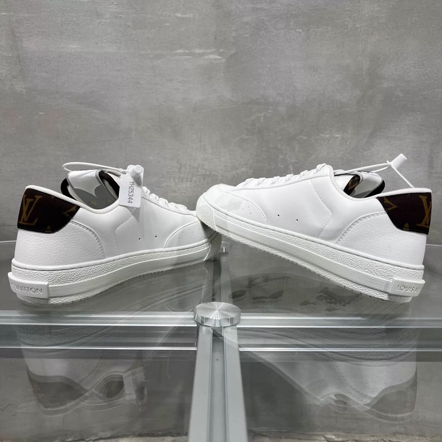 Louis Vuitton LV Charlie White Brown Monogram Sneaker UK4/38 Size US 7.5 / IT 37.5 - 5 Thumbnail