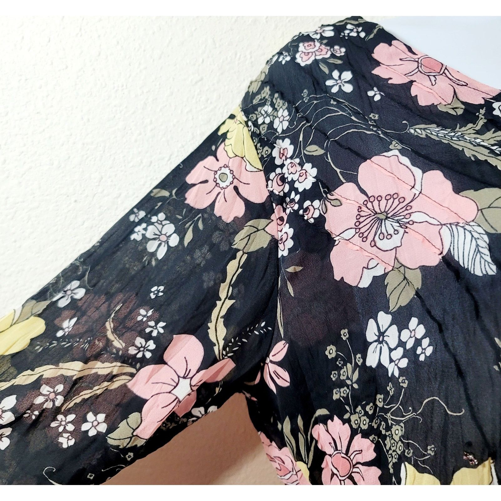 Other Violet & Claire Black Pink Floral Button Pleated Top PL Size L / US 10 / IT 46 - 9 Thumbnail
