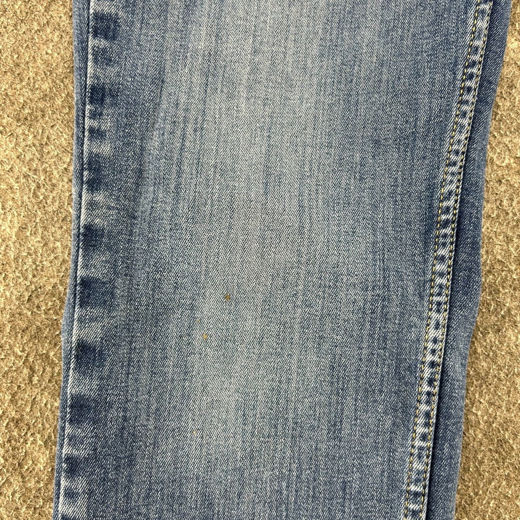 Levi's VINTAGE? No — Levi's 511 Jeans? Levi's 511 Jeans Mens 31x32 Blue Skinny Medium Wash Stretch Cotton Denim Men’s Slim 5-Pocket Zipper Button Logo Size US 31 - 3 Thumbnail