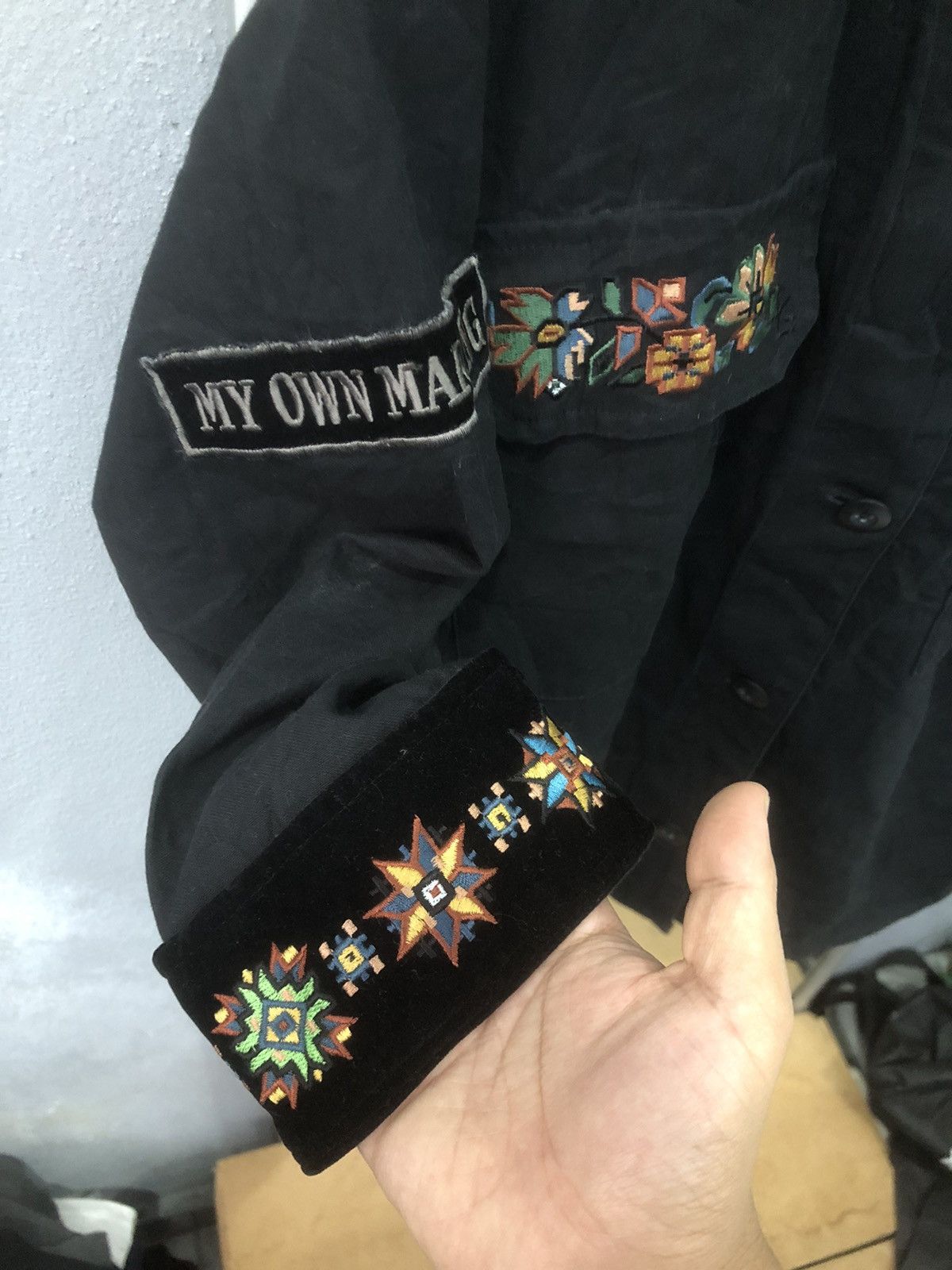 MOUSSY Moussy Black Embroidered Button Up Shirt Size US S / EU 44-46 / 1 - 9 Thumbnail