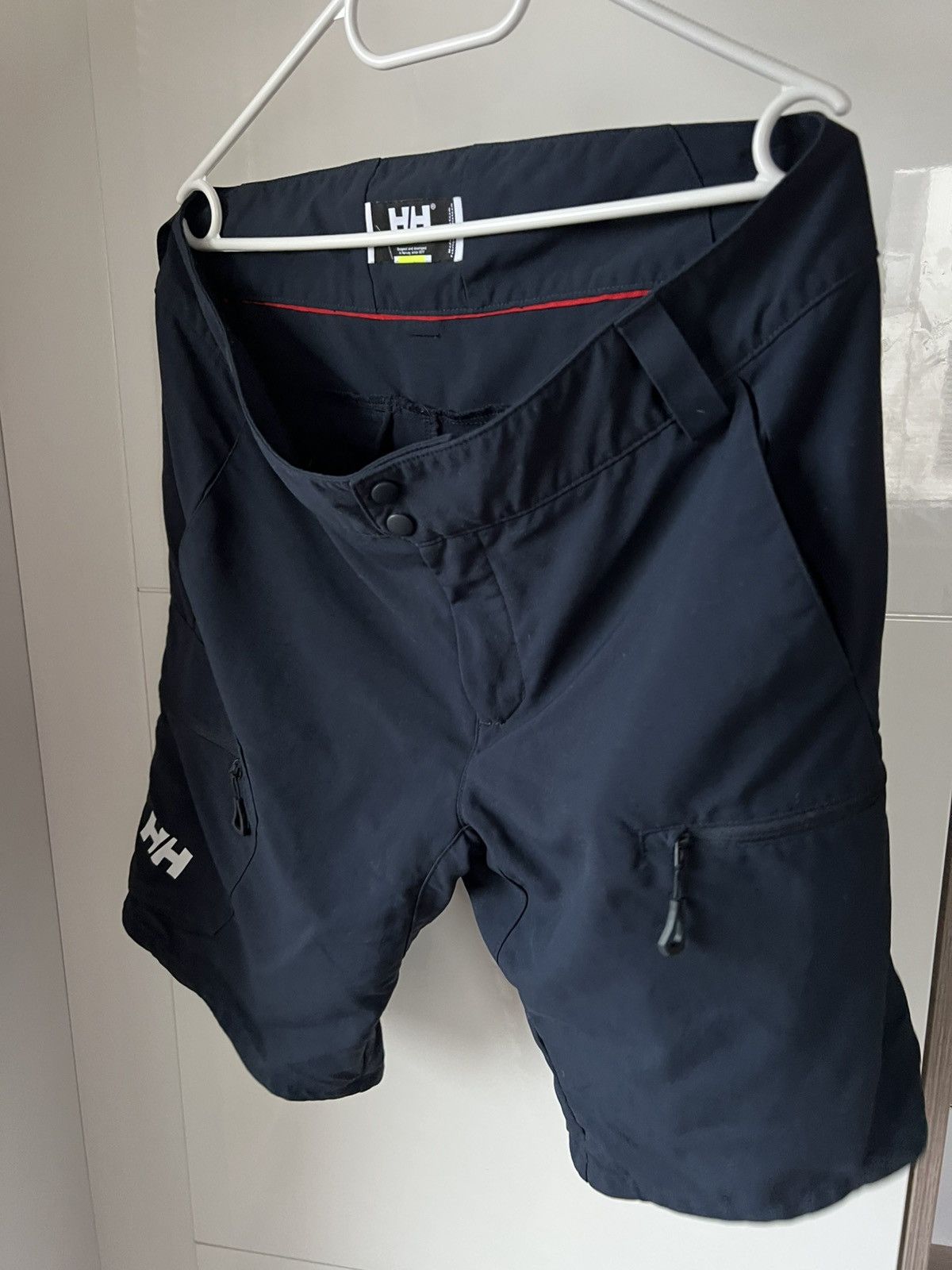 Helly Hansen Helly Hansen Men’s Tech Gorpcore Multi Pocket Trail Shorts Size US 34 / EU 50 - 3 Thumbnail