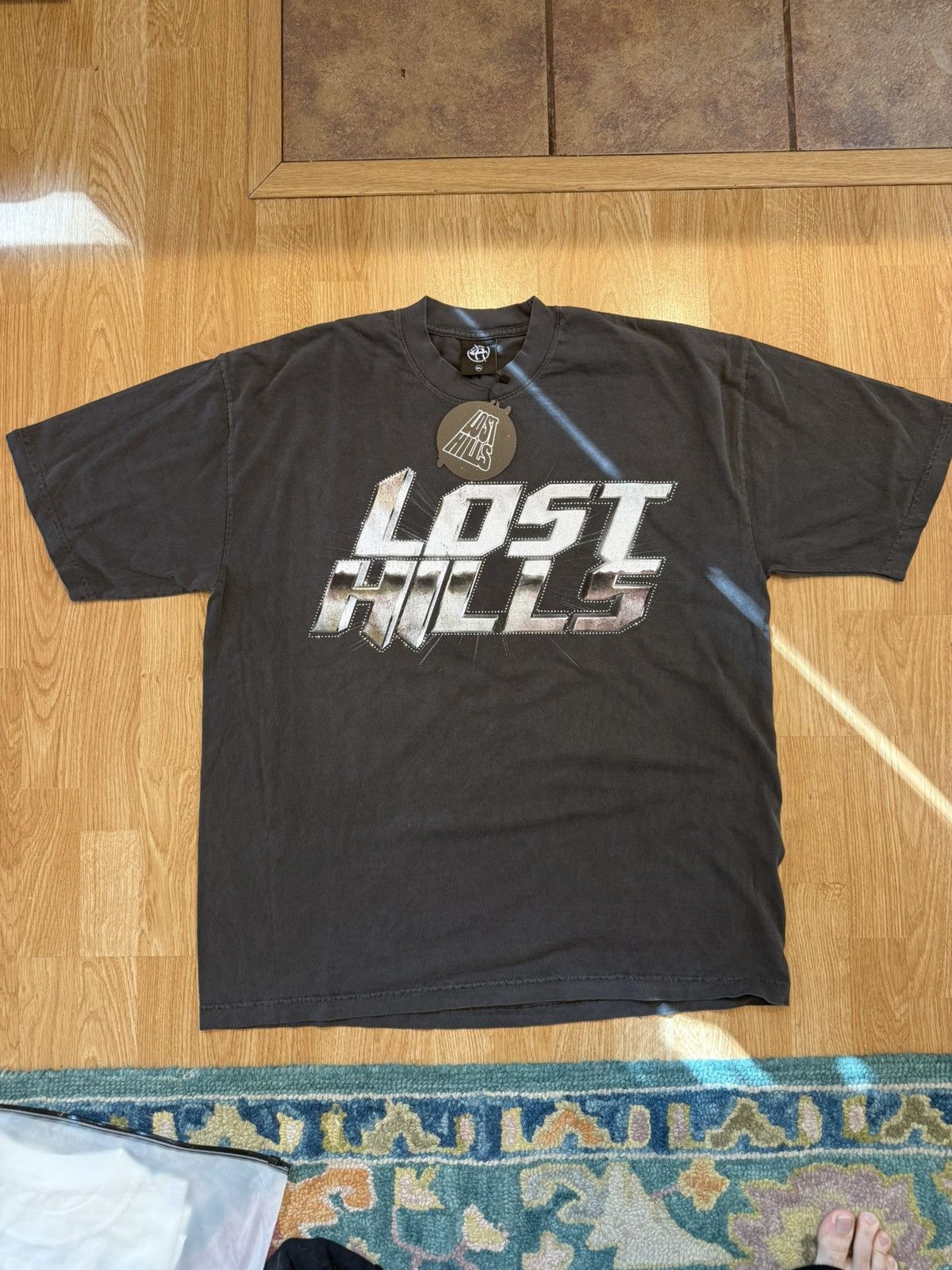 Lost hills Lost Hills Rhinestone Metallic Logo Tee Washed Black XL NWT Size US XL / EU 56 / 4 - 1 Thumbnail