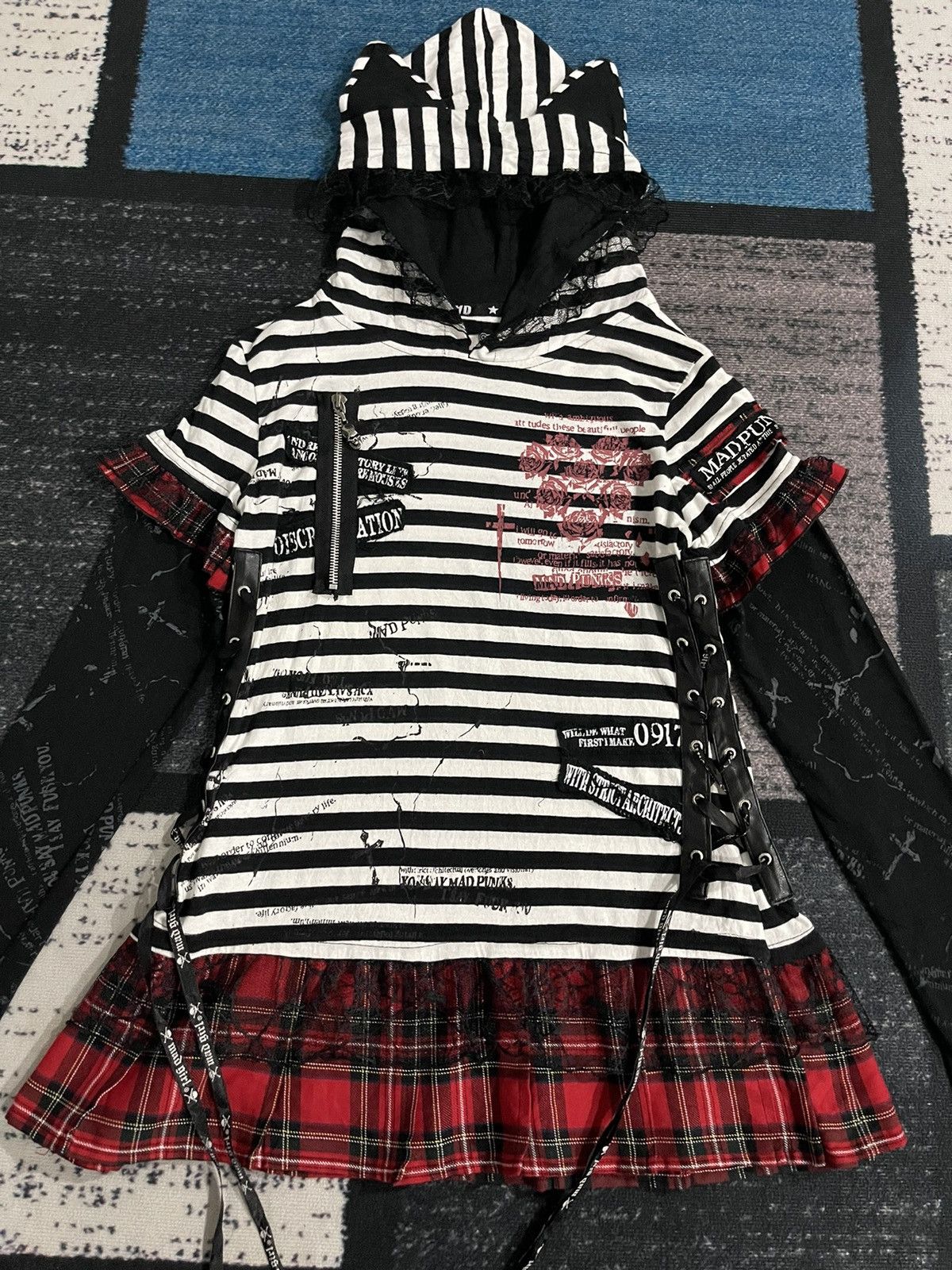 Japanese Brand 📌Binding Offer📌Vintage Mad Punk Girl Longsleeve Hoodie Size M / US 6-8 / IT 42-44 - 5 Thumbnail