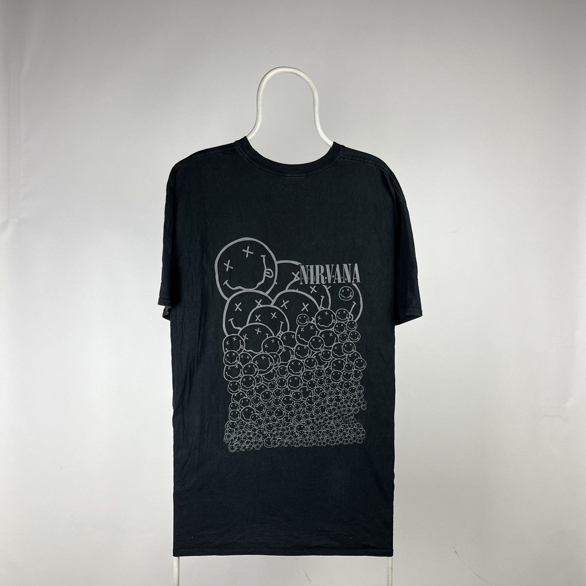 Nirvana Nirvana Tshirt multi logo reverse size Large Size US L / EU 52-54 / 3 - 2 Thumbnail
