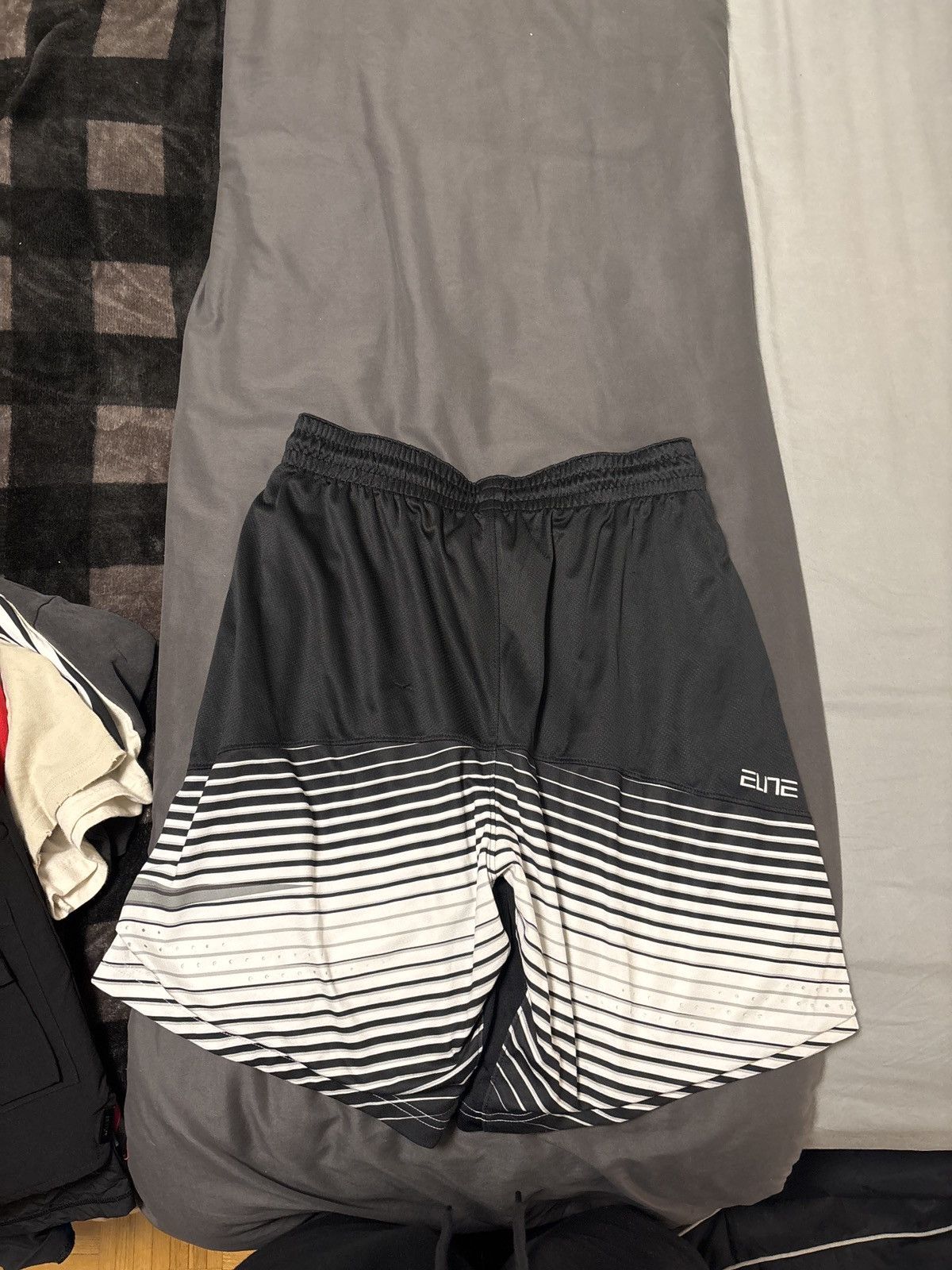 Nike Nike shorts Dri- Fit Size US 32 / EU 48 - 2 Thumbnail
