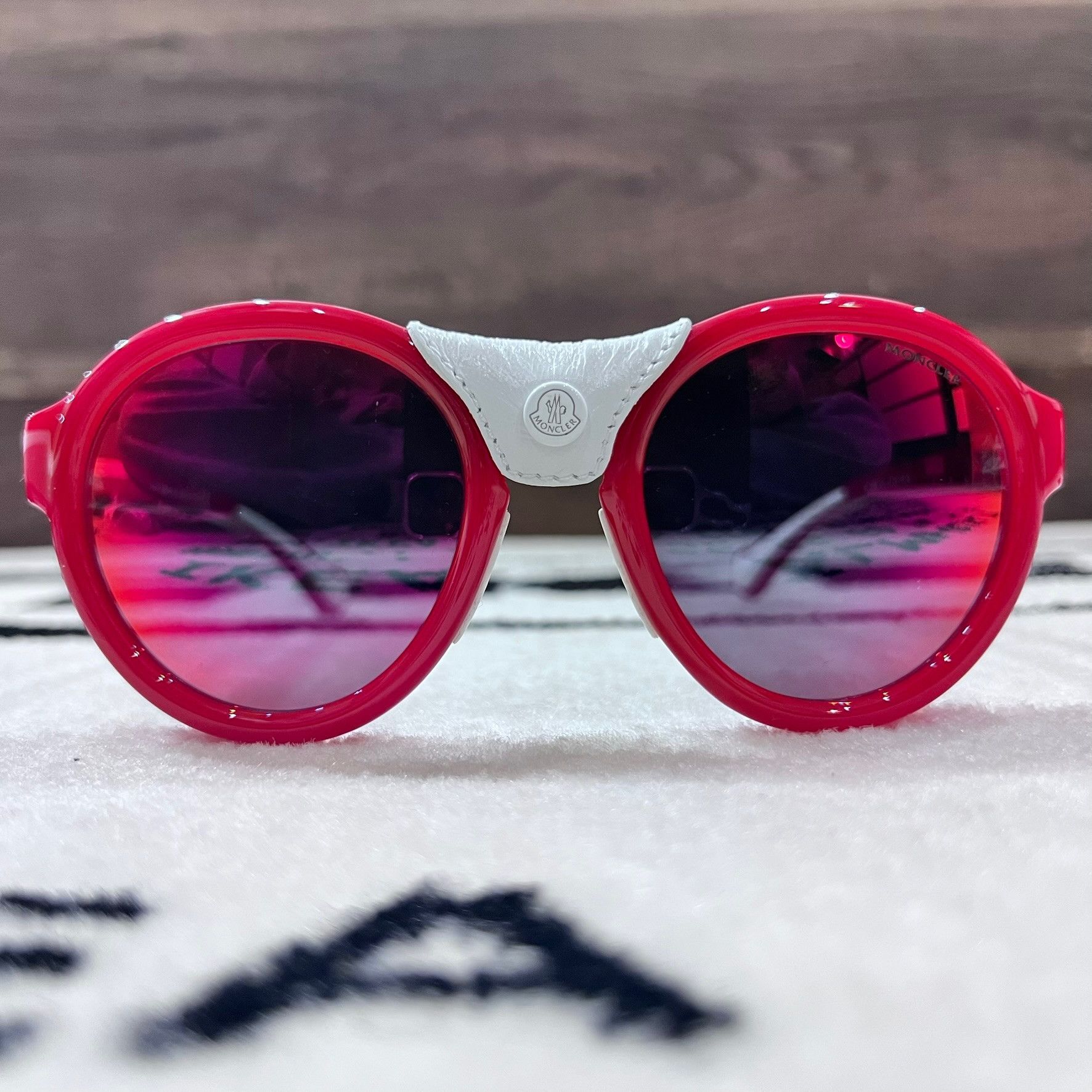 Moncler Moncler Red White Leather Side Shield Round Ski Sunglasses Size ONE SIZE - 2 Thumbnail