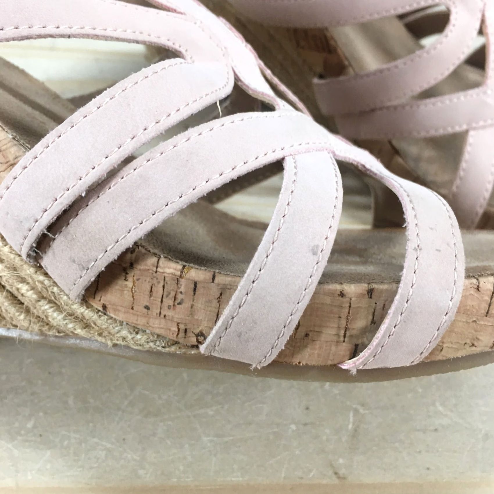 Vintage Aerosoles Sandals Womens 10 M Luxplush Slingback Pink Faux Leather Wedge Heels Size US 10 / IT 40 - 6 Thumbnail