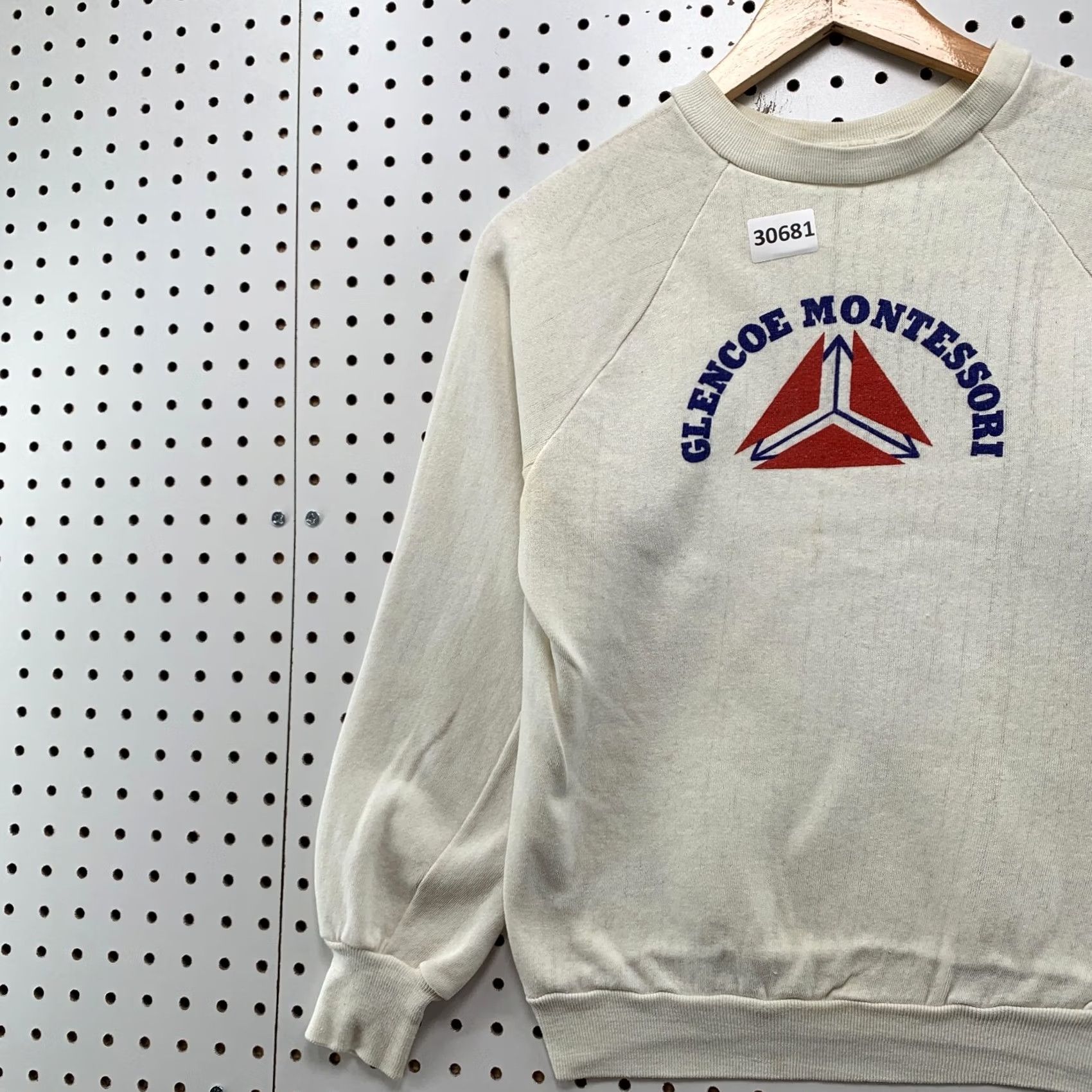 Vintage VINTAGE Healthknit Sweatshirt Mens XS White 70s Glencoe Montessori Made USA 70s 80s Cotton Crew Neck Pullover Shirt Clothes Mens Size US XS / EU 42 / 0 - 3 Thumbnail