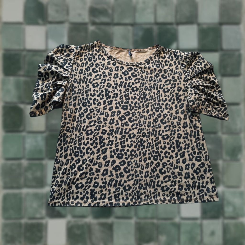 Forever 21 Forever 21 Womens Small S Short Sleeve Shirt Cheetah Pattern Top Multicolor Lace Size M / US 6-8 / IT 42-44 - 1 Thumbnail