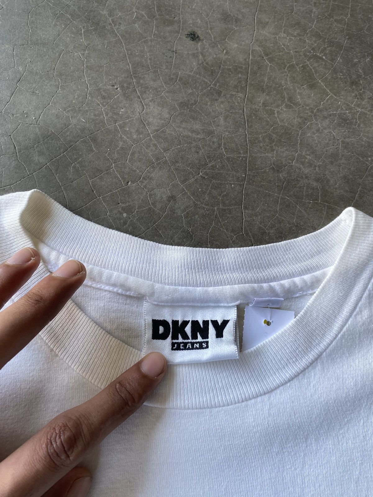 Vintage Vintage DKNY Full Print Shirt Size US XL / EU 56 / 4 - 8 Thumbnail