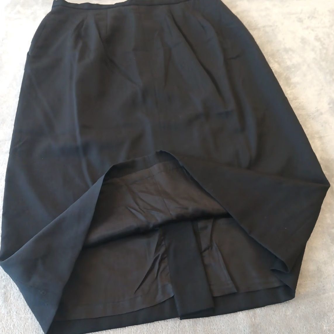 Brooks Brothers Brooks Brothers Skirt Black Wool Size 12 Knee Length Lined Button Front Pencil Women Regular Mid Length Size 34" / US 12 / IT 48 - 6 Thumbnail