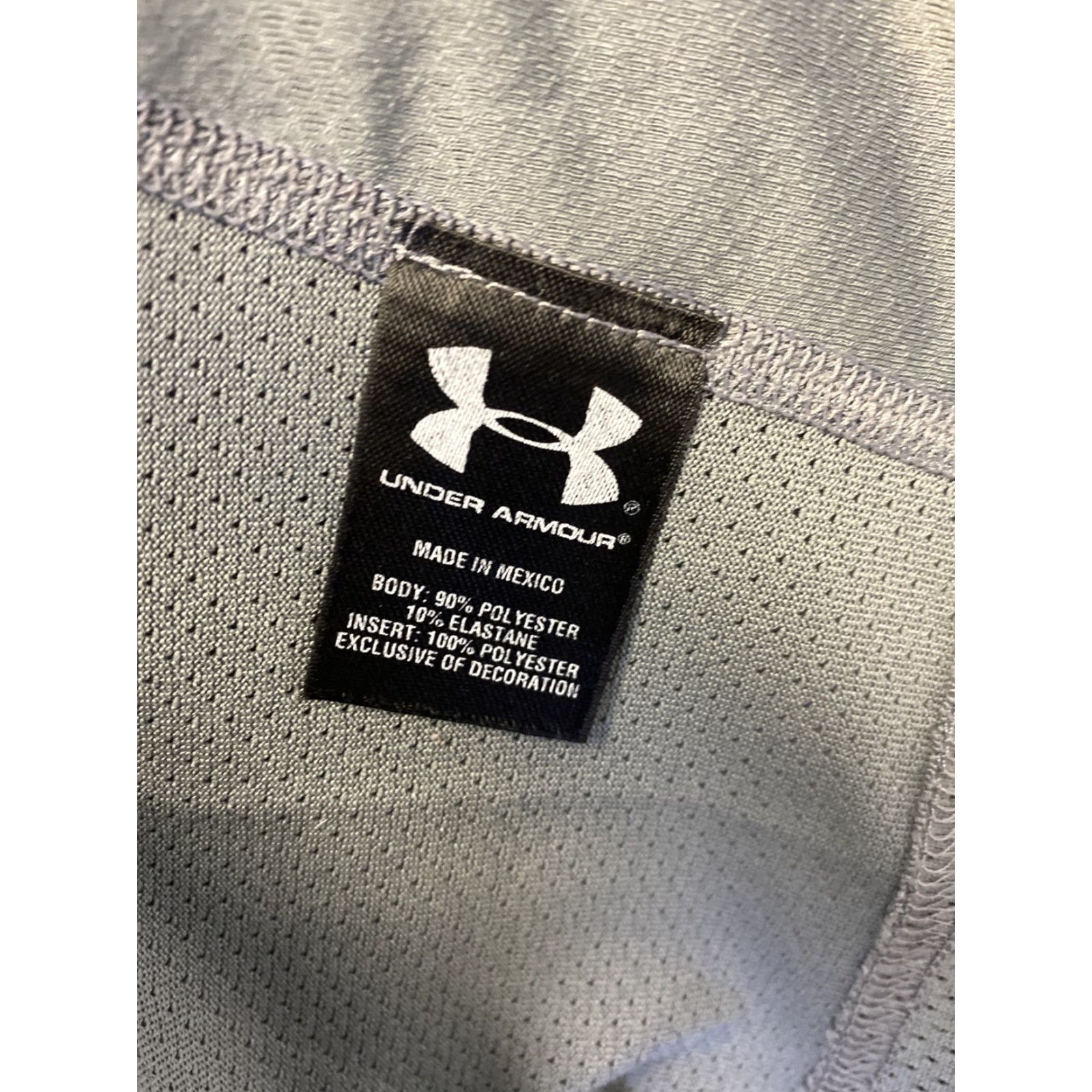 Under Armour VINTAGE Under Armour HeatGear Shirt Breathable Gray Mens XL Athletic Activewear Size US XL / EU 56 / 4 - 7 Thumbnail