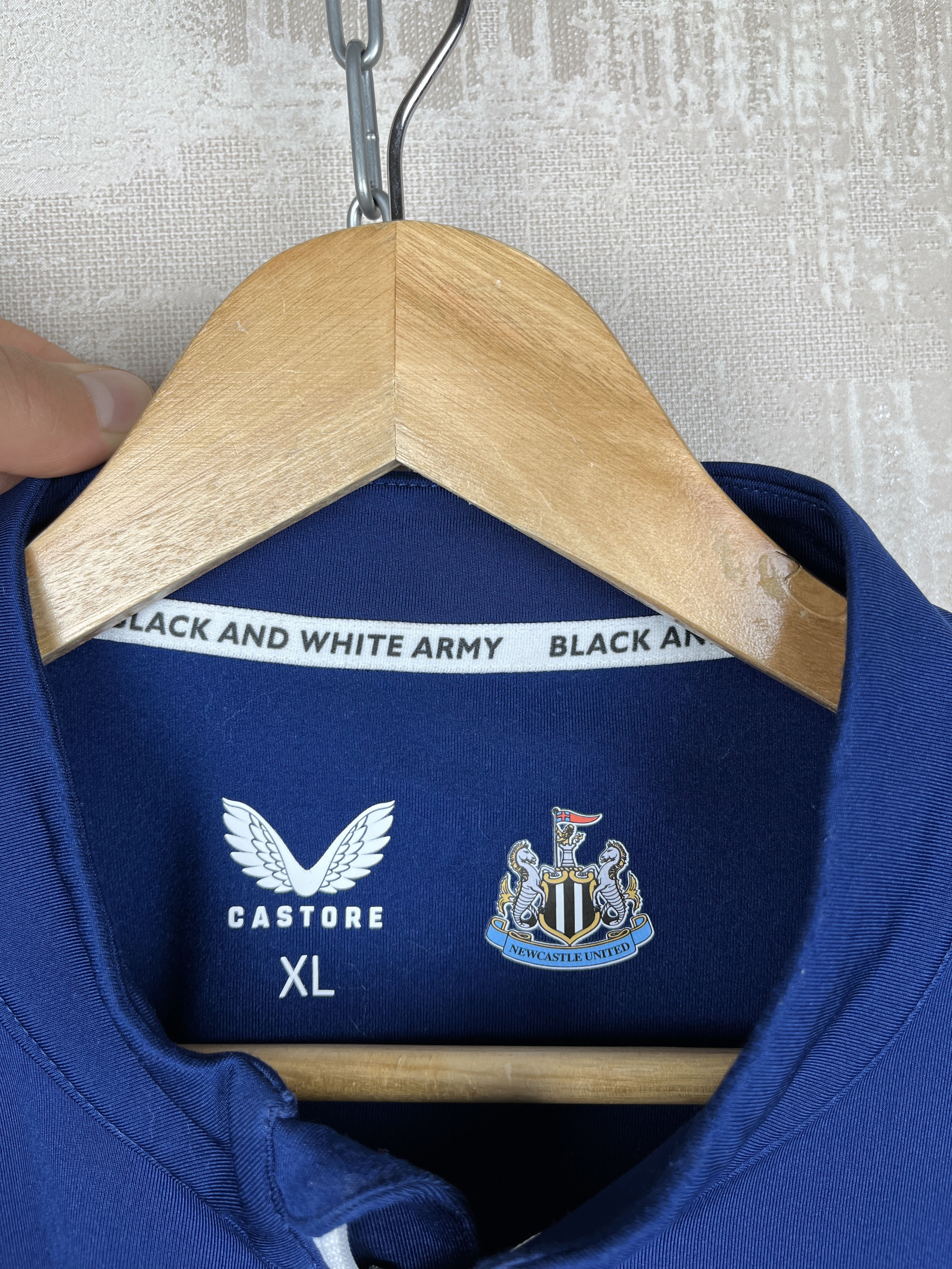Other Castore Newcastle United Soccer 1/4 Zip Training Pullover Size US XL / EU 56 / 4 - 7 Thumbnail