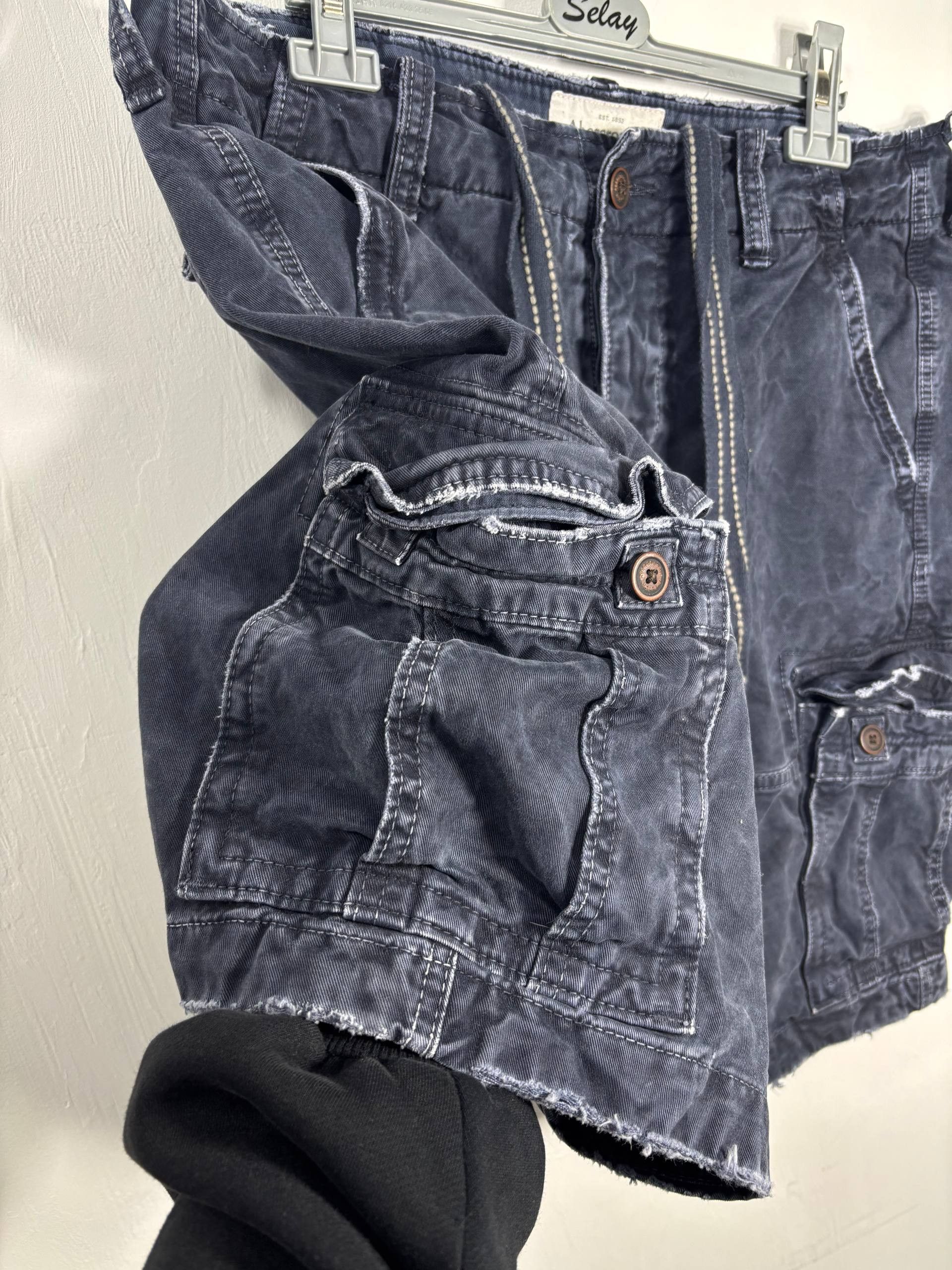 Abercrombie & Fitch Abercrombie Fitch Y2K Cargo Fade Distressed Bermuda Shorts Size US 33 - 4 Thumbnail