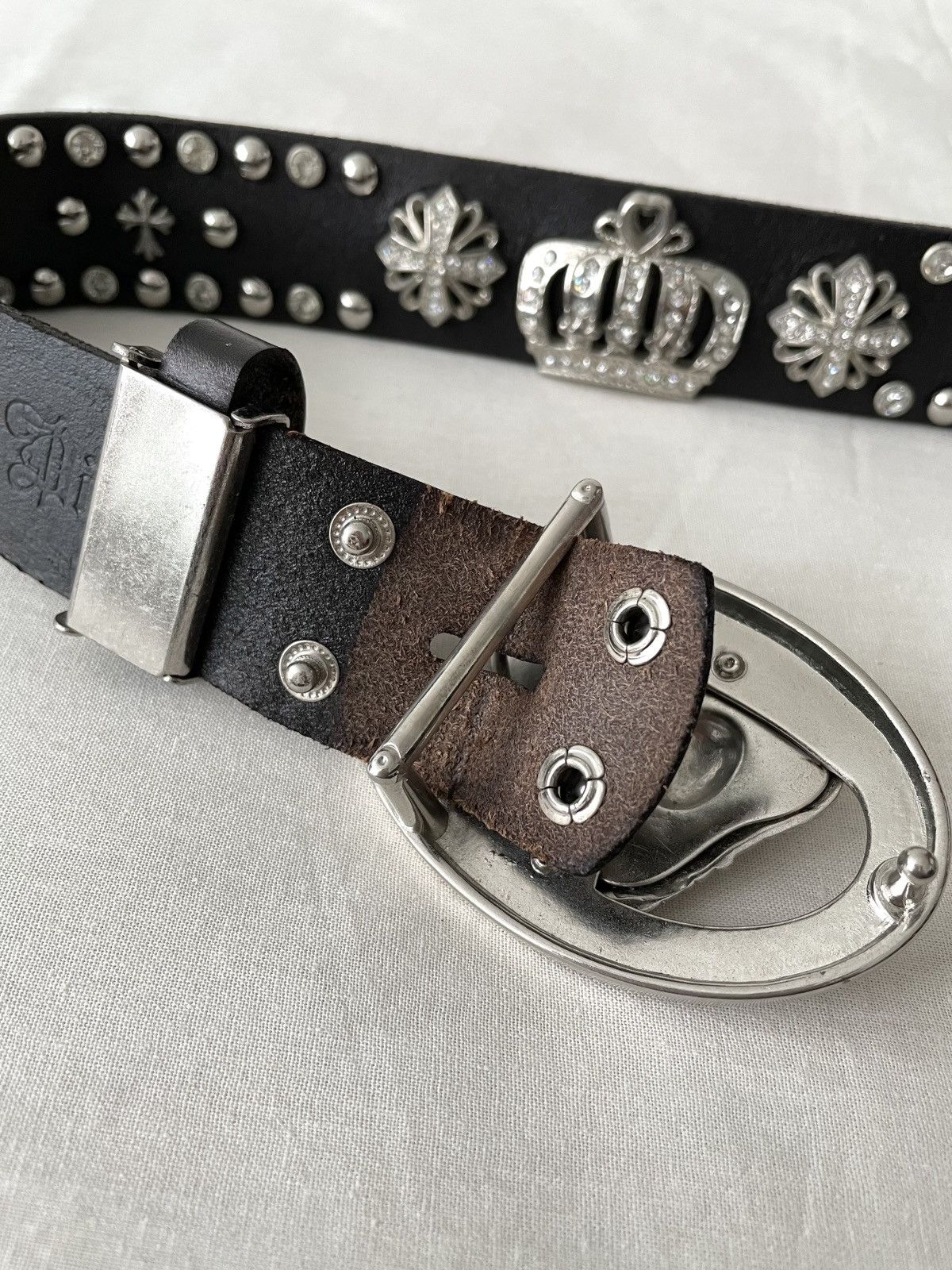 B.B. Simon Crown Buckle Studded Leather Belt Size ONE SIZE - 7 Thumbnail
