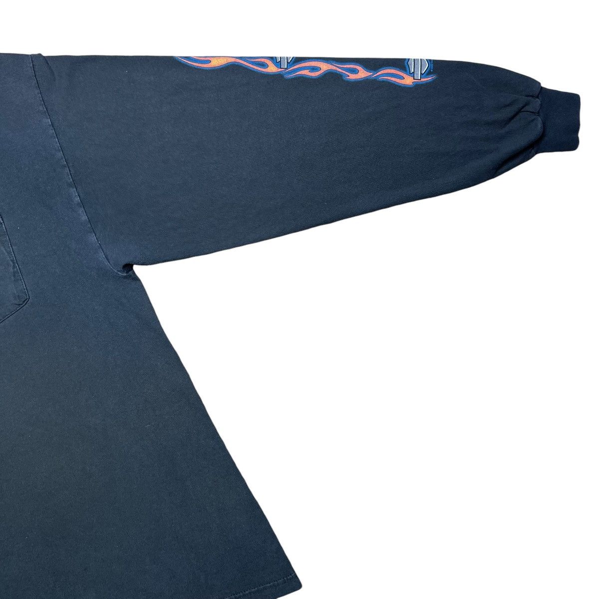 Harley Davidson Vintage 2003 Harley Davidson Flame Long Sleeve Pocket TShirt Size US XL / EU 56 / 4 - 5 Thumbnail