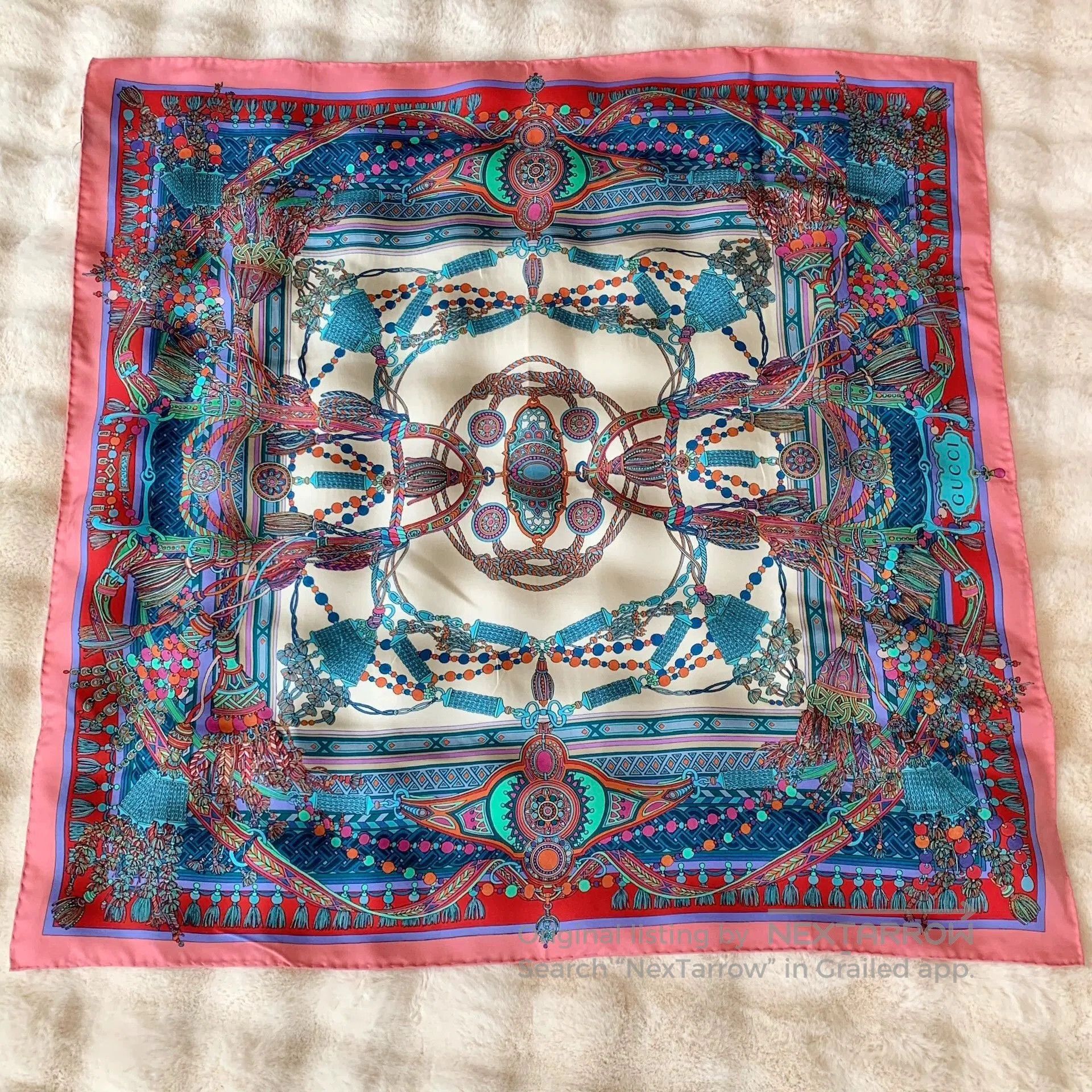 Gucci Gucci Silk Square Scarf with Fringe. Size ONE SIZE - 1 Thumbnail