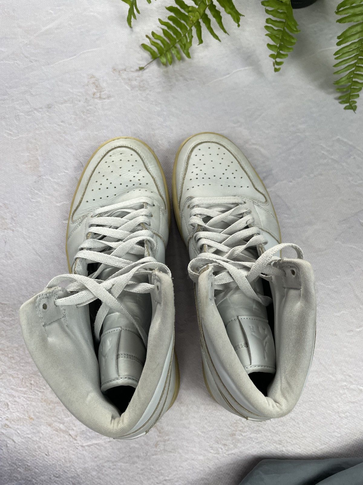 Jordan Brand × Nike Nike Air Jordan 1 Retro High Pure Platinum Sneakers Size US 9.5 / EU 42-43 - 9 Thumbnail