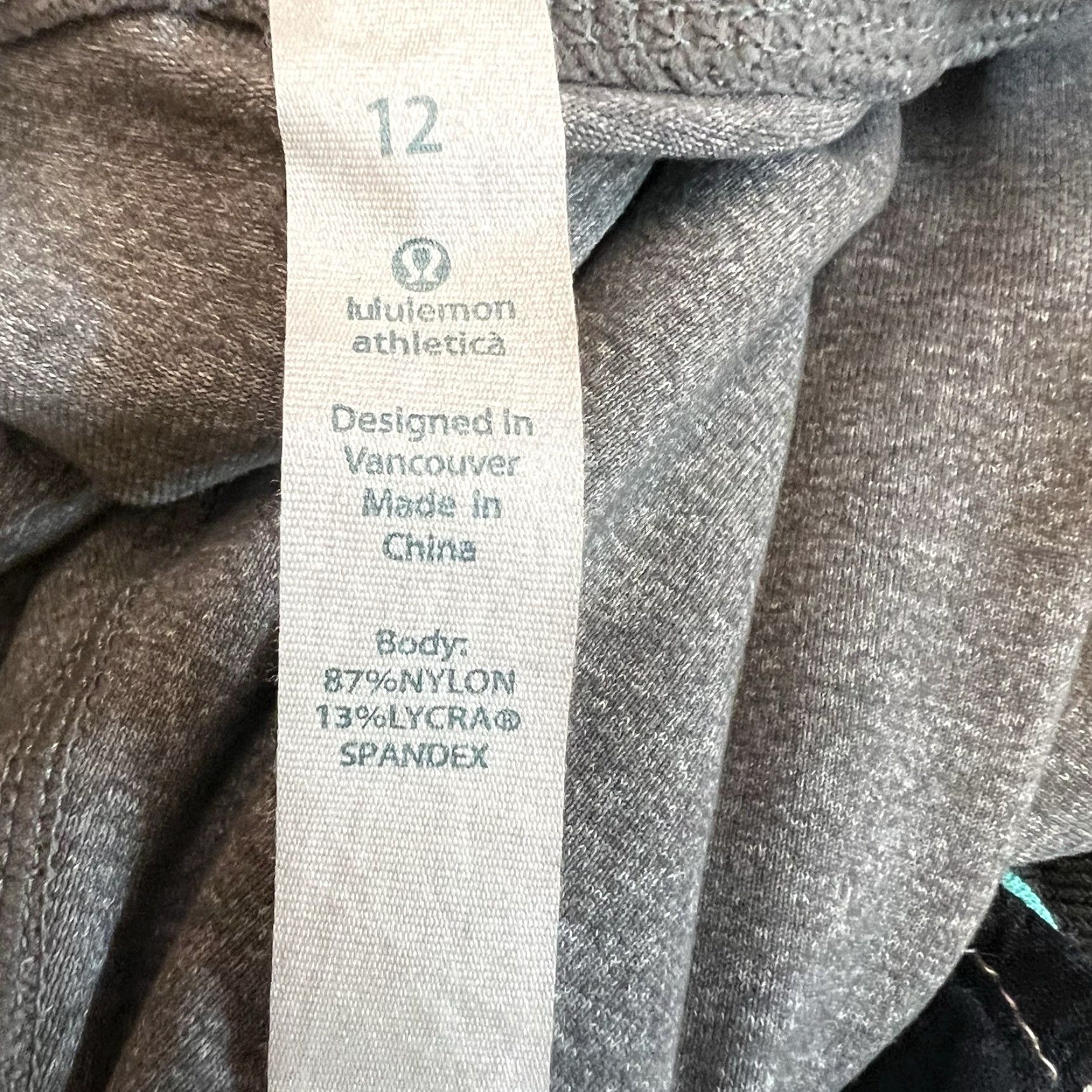 Lululemon VINTAGE Lululemon Activewear Leggings Size 12 Womens Gray Striped Tapered Fitness Yoga Running Size 34" / US 12 / IT 48 - 7 Thumbnail