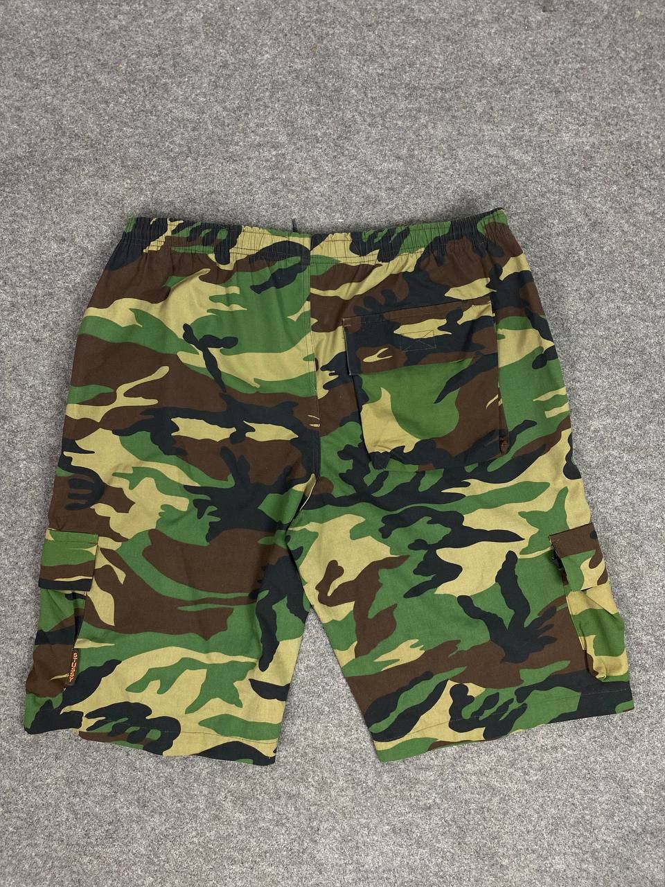 Stussy vintage stussy camo shorts embroided logo Size US 40 / EU 56 - 1 Thumbnail
