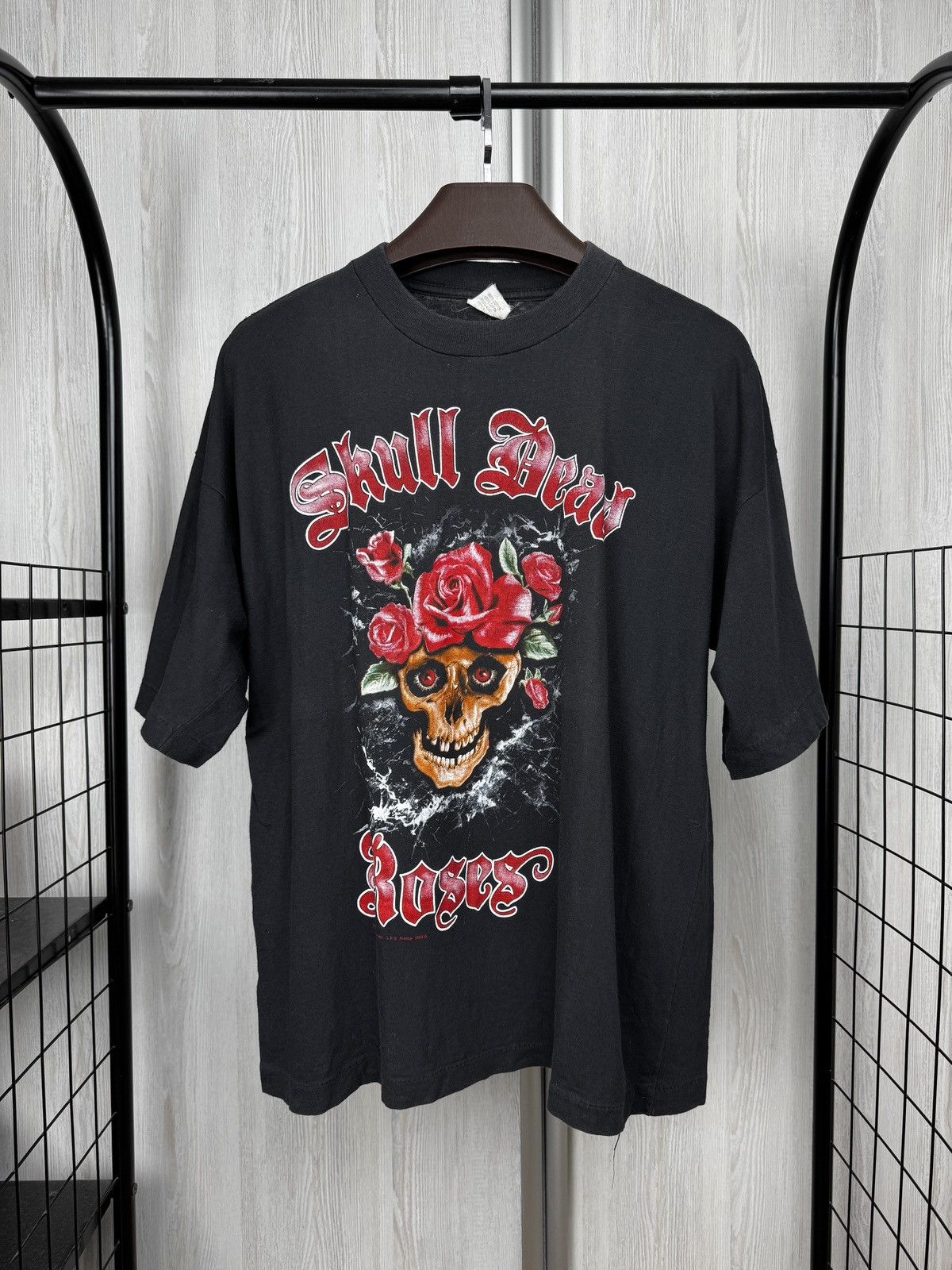 Band Tees Skull Dead Roses vintage 1994 American Flag band tee shirt Size US XL / EU 56 / 4 - 1 Thumbnail