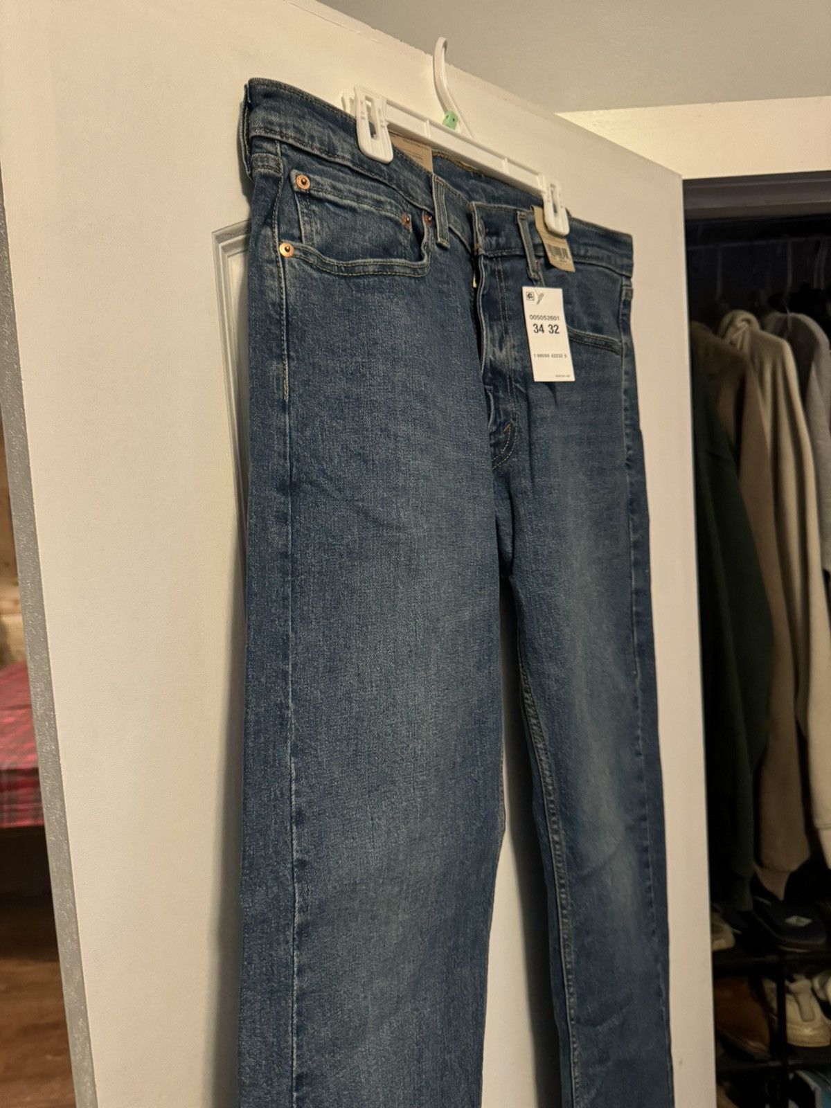 Levi's Levi’s 505 Medium Wash Blue Jeans Size US 34 / EU 50 - 2 Thumbnail